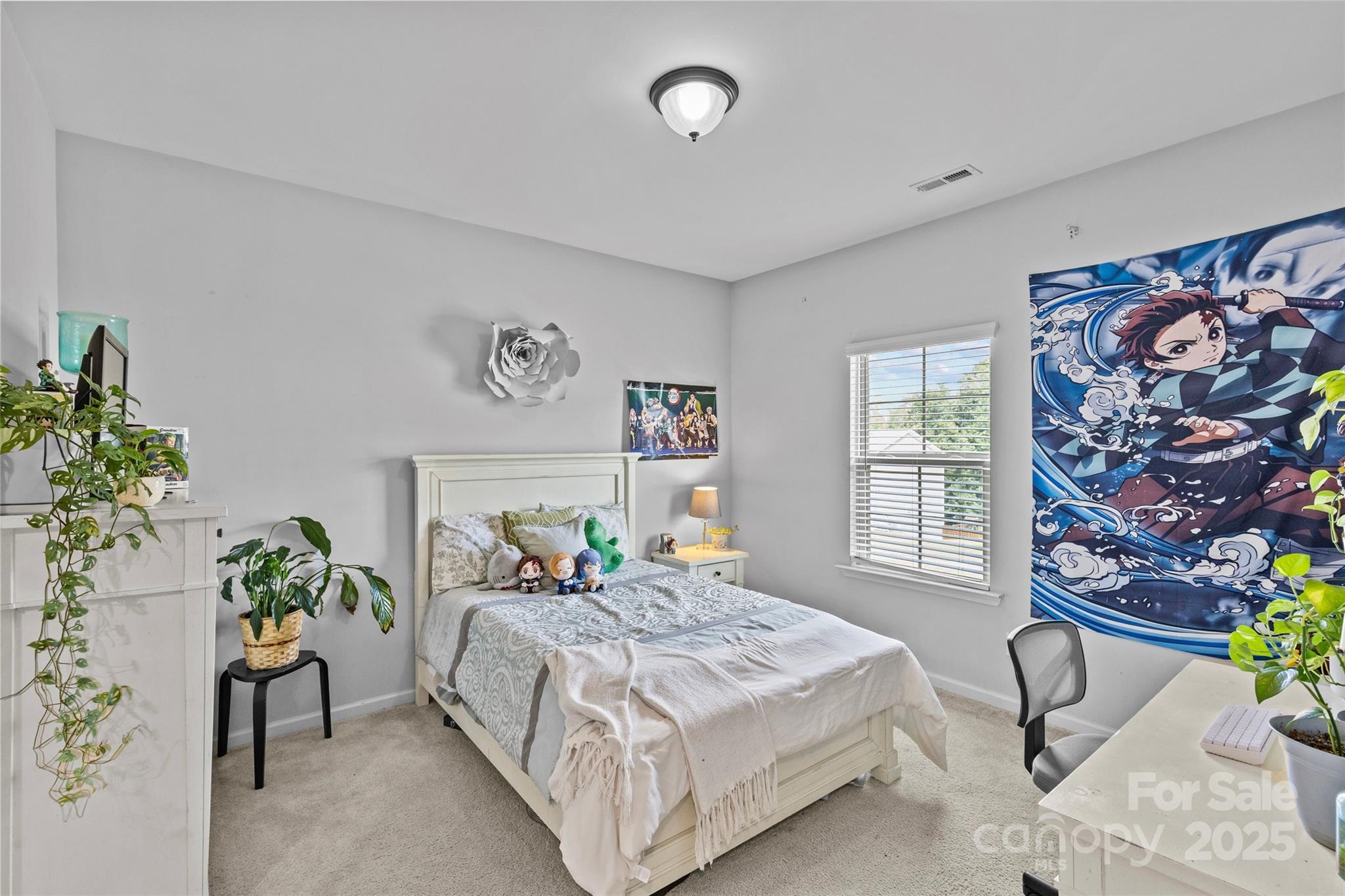 832 Oak Manor Drive SE