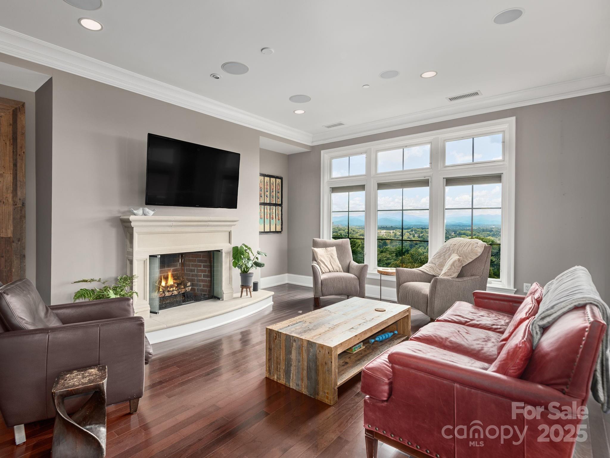 288 Macon Avenue Unit: 308