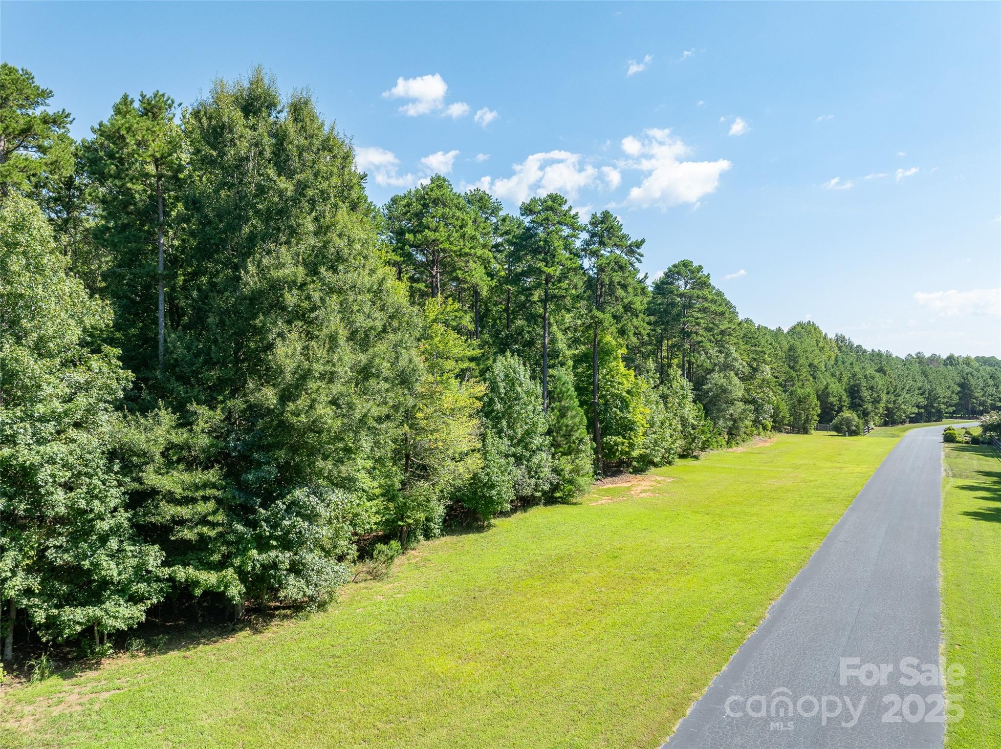 2700 Farm House Lane