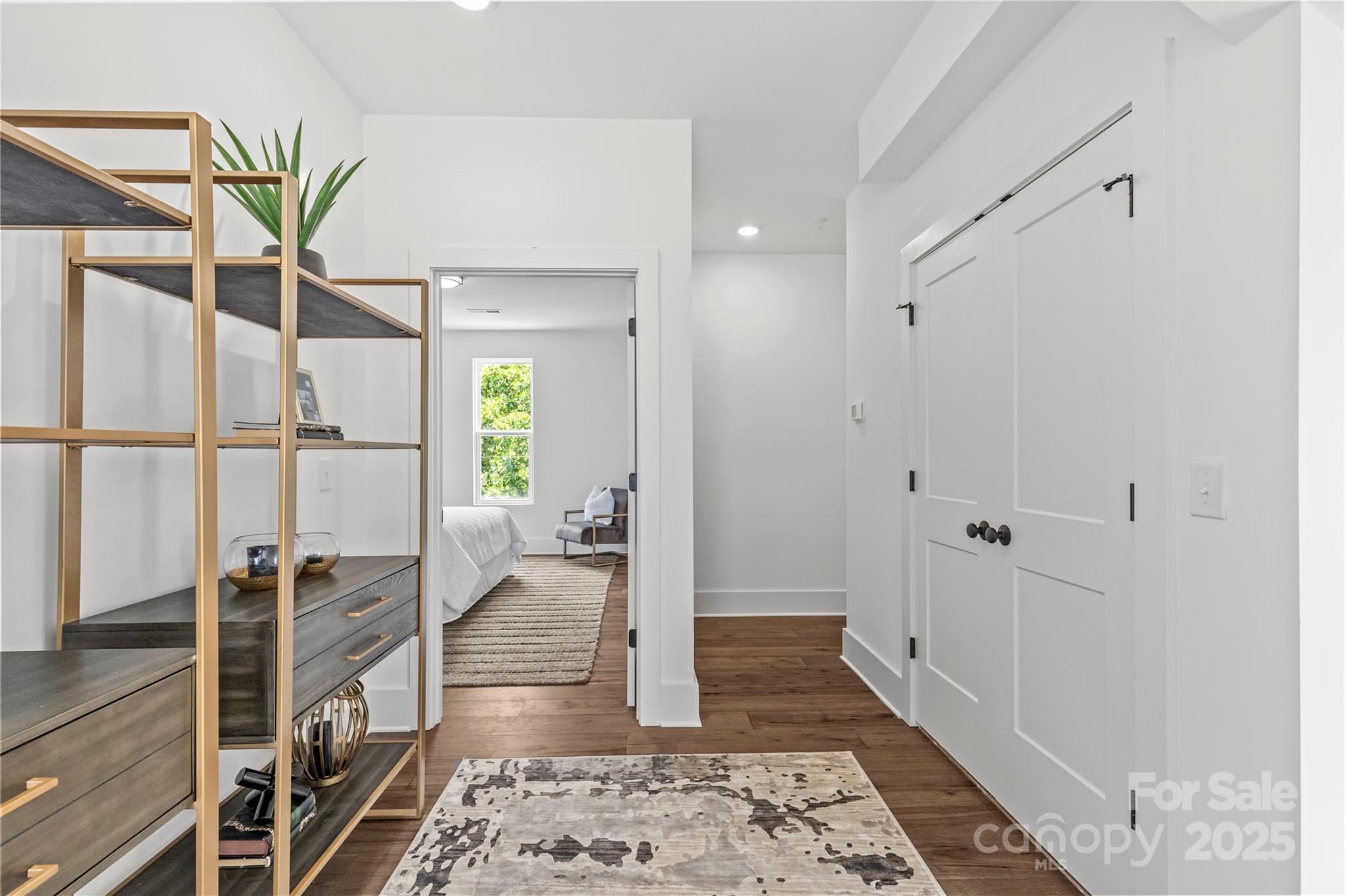 151 S Sycamore Street