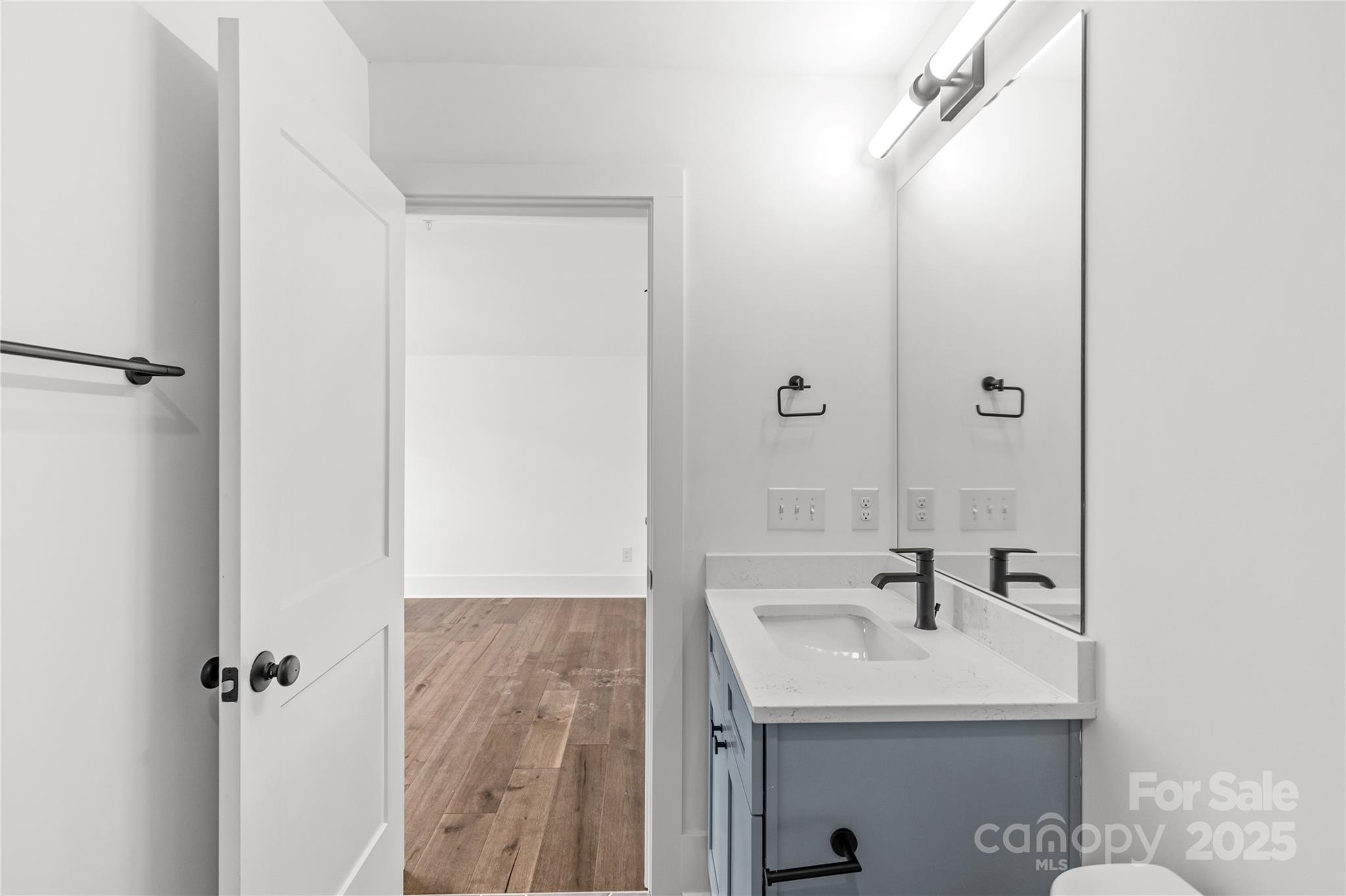 151 S Sycamore Street