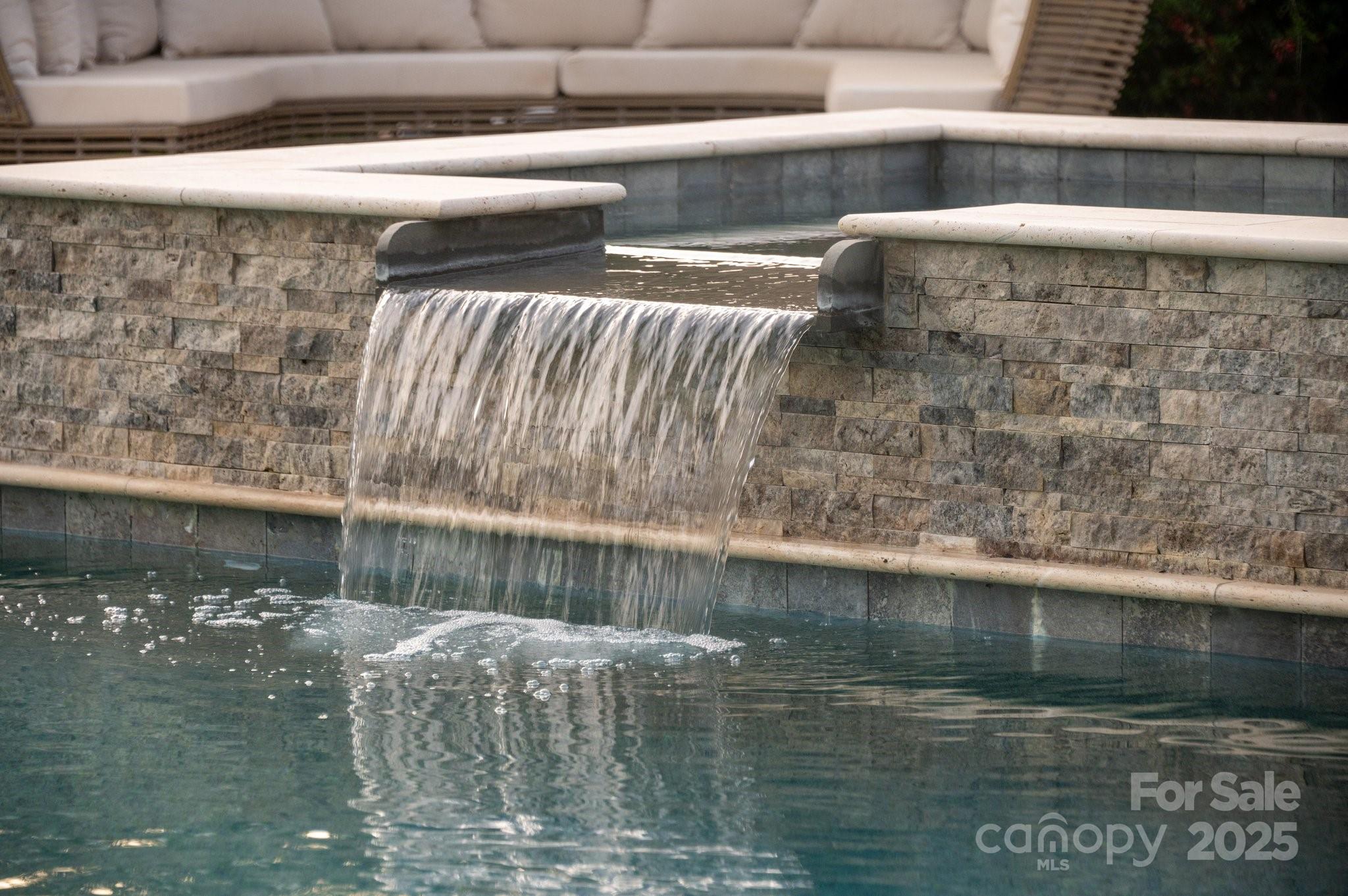 8021 Skye Lochs Drive