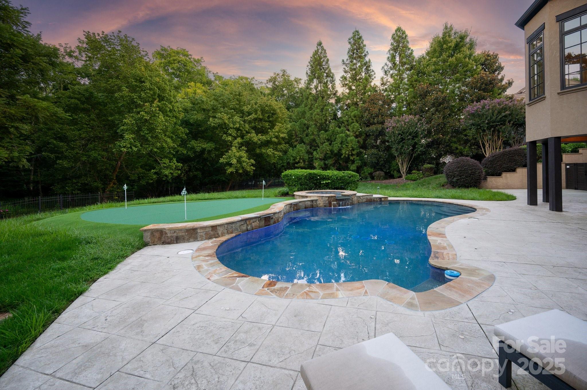 8512 Longview Club Drive