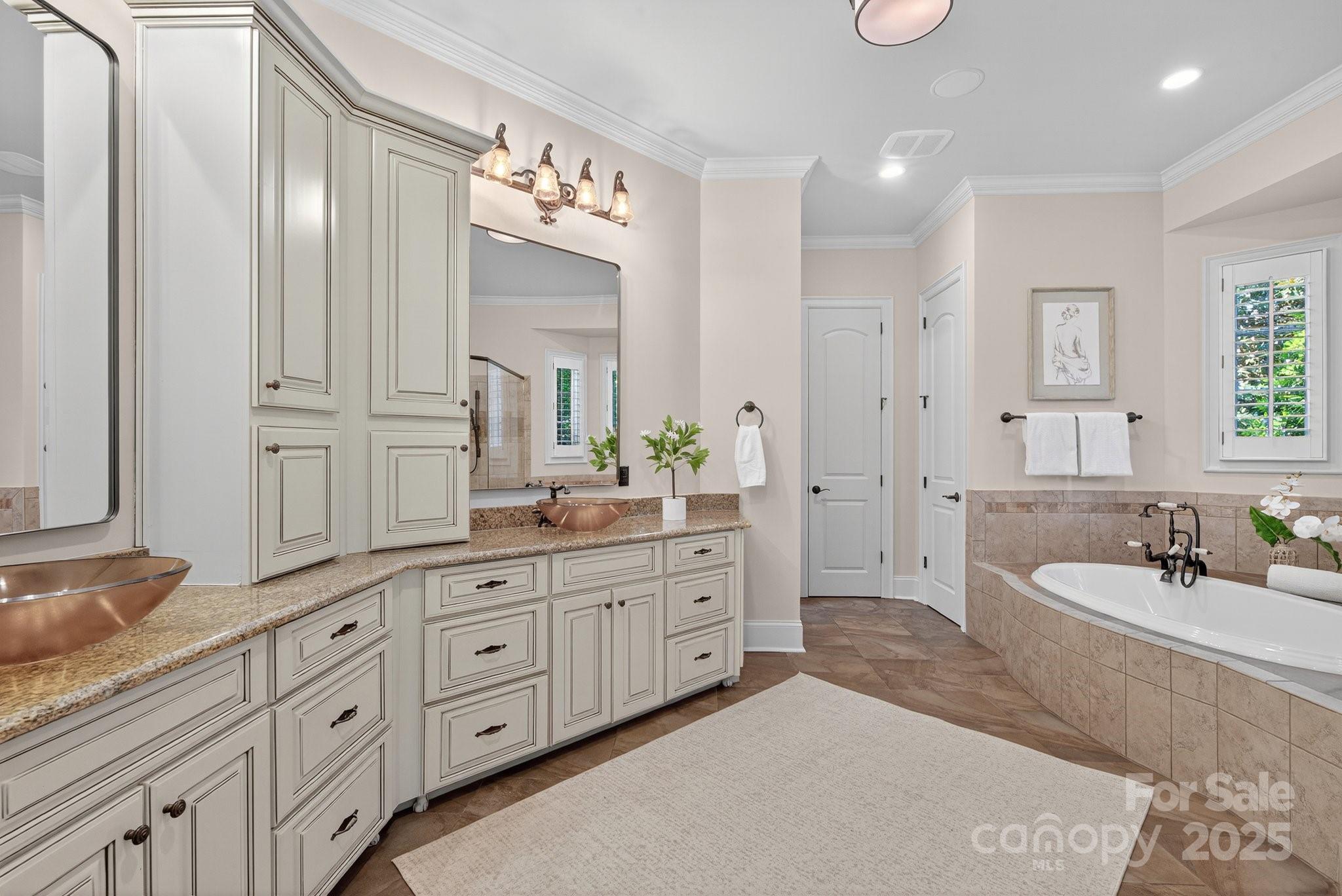 8512 Longview Club Drive