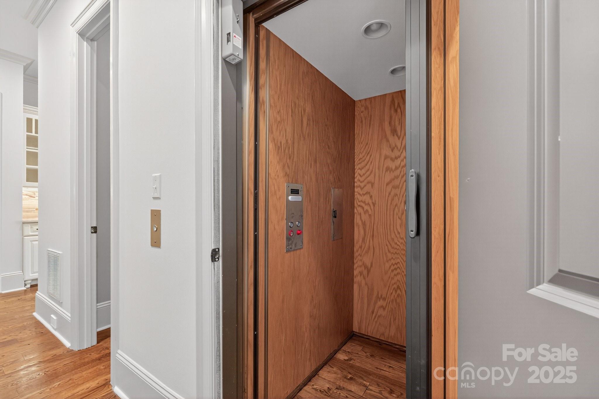 8512 Longview Club Drive