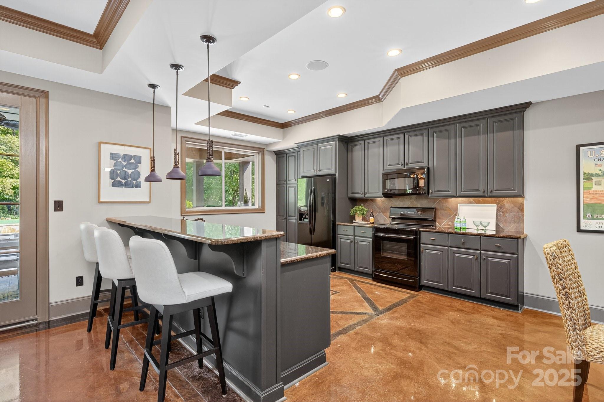 8512 Longview Club Drive