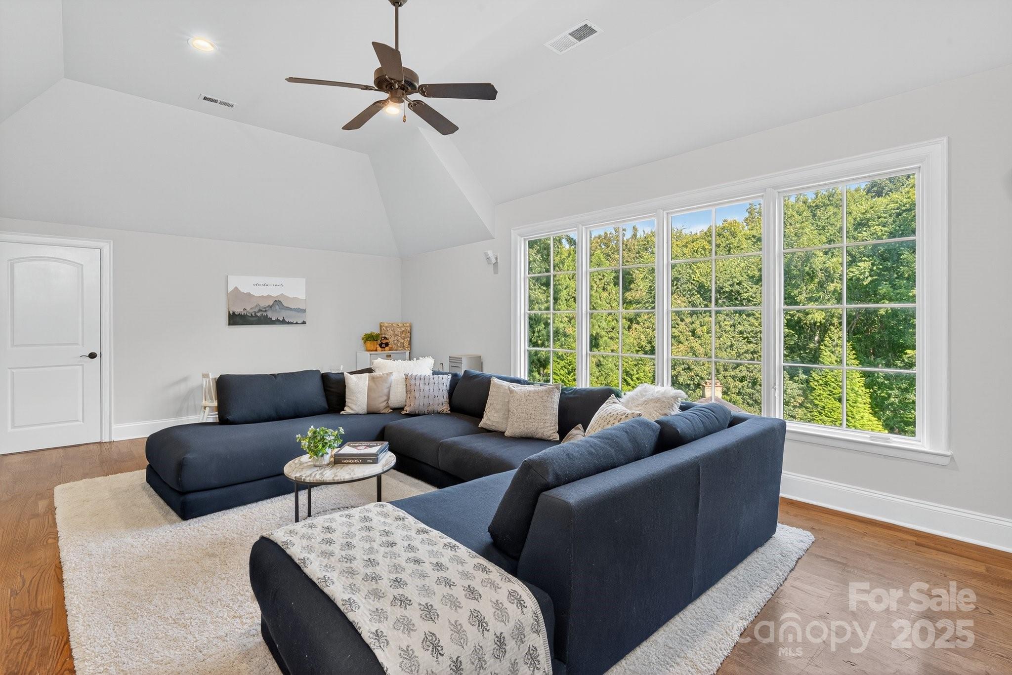 8512 Longview Club Drive