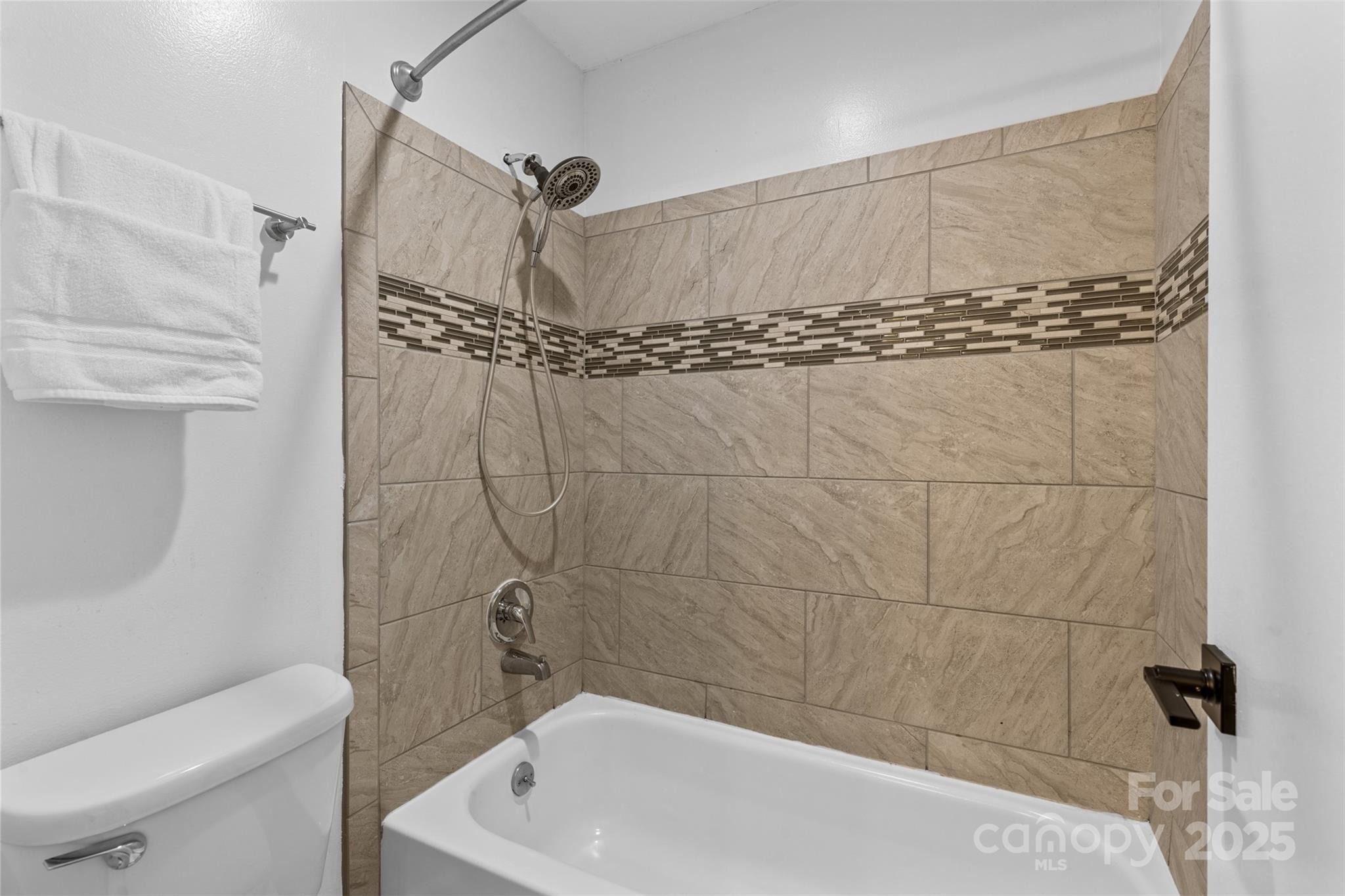 5016 Sardis Road Unit: G