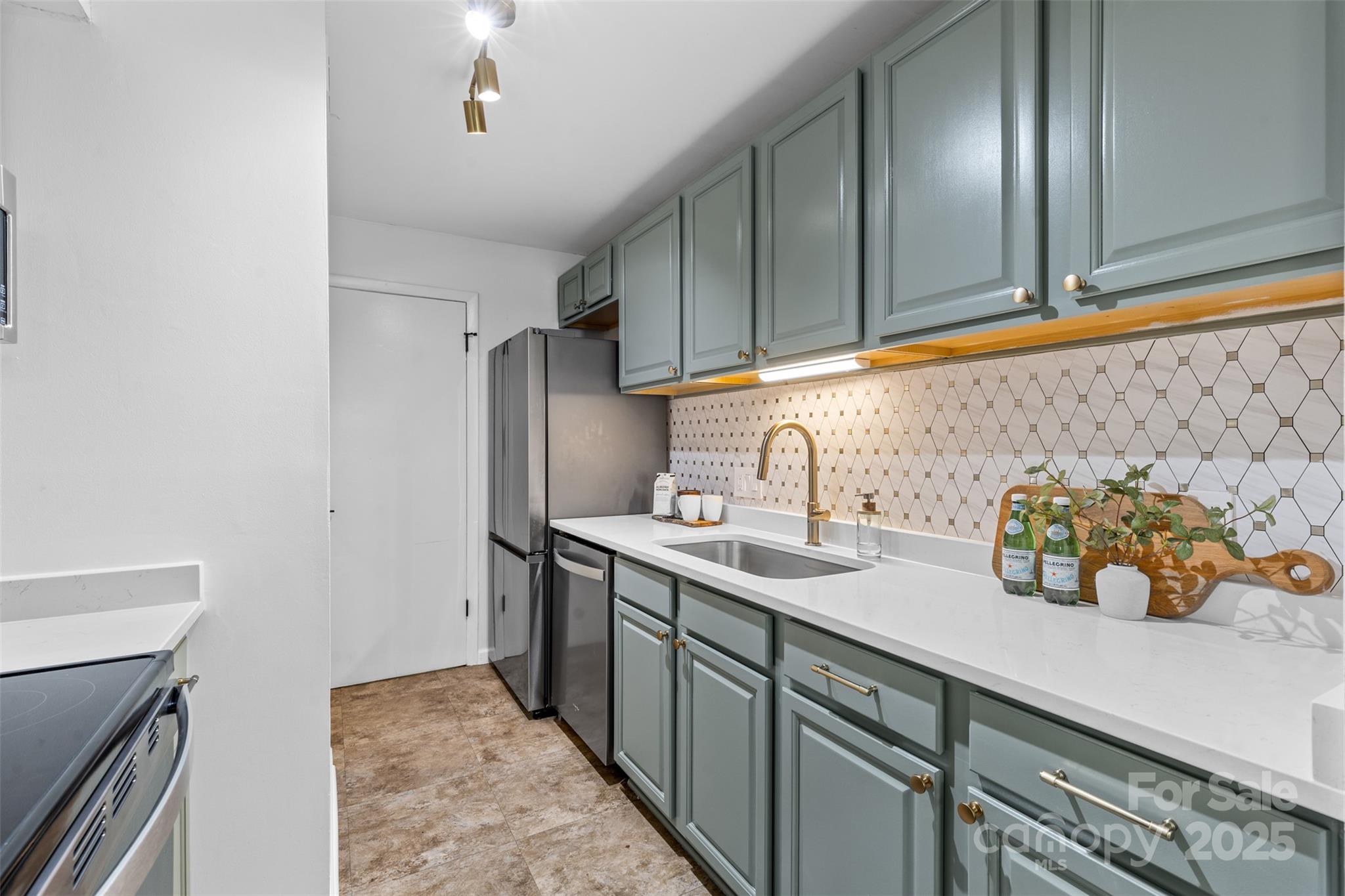 5016 Sardis Road Unit: G