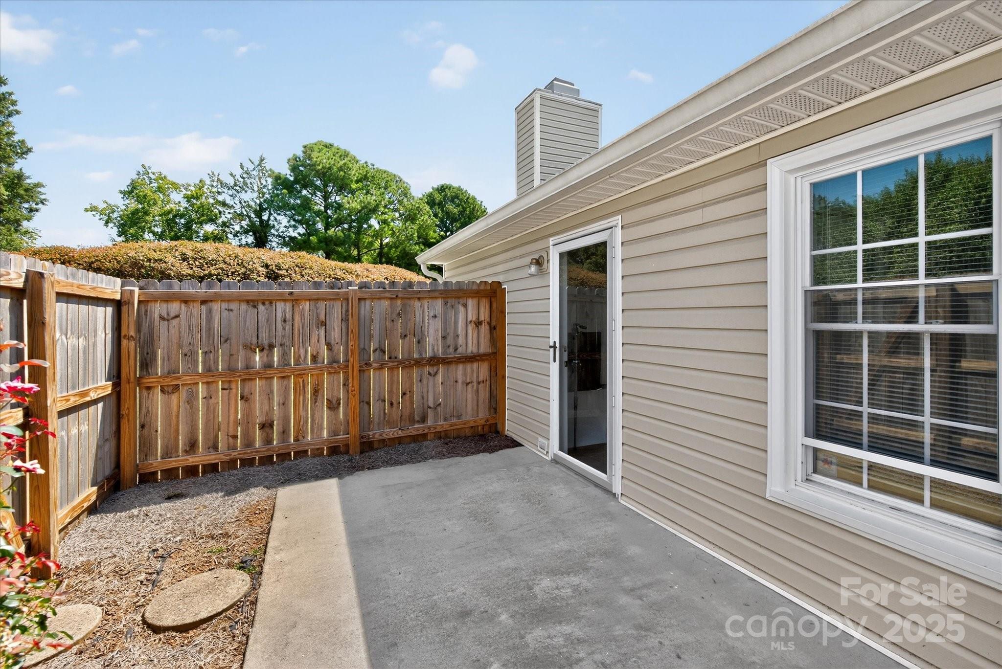 10935 Winterbourne Court