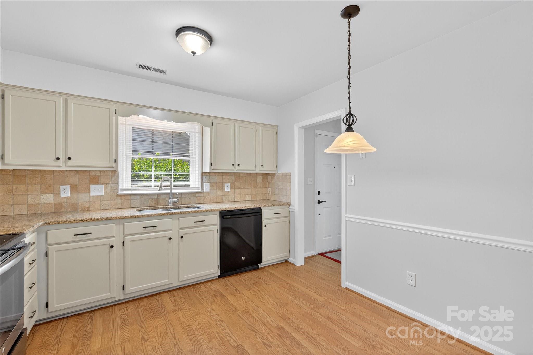 10935 Winterbourne Court