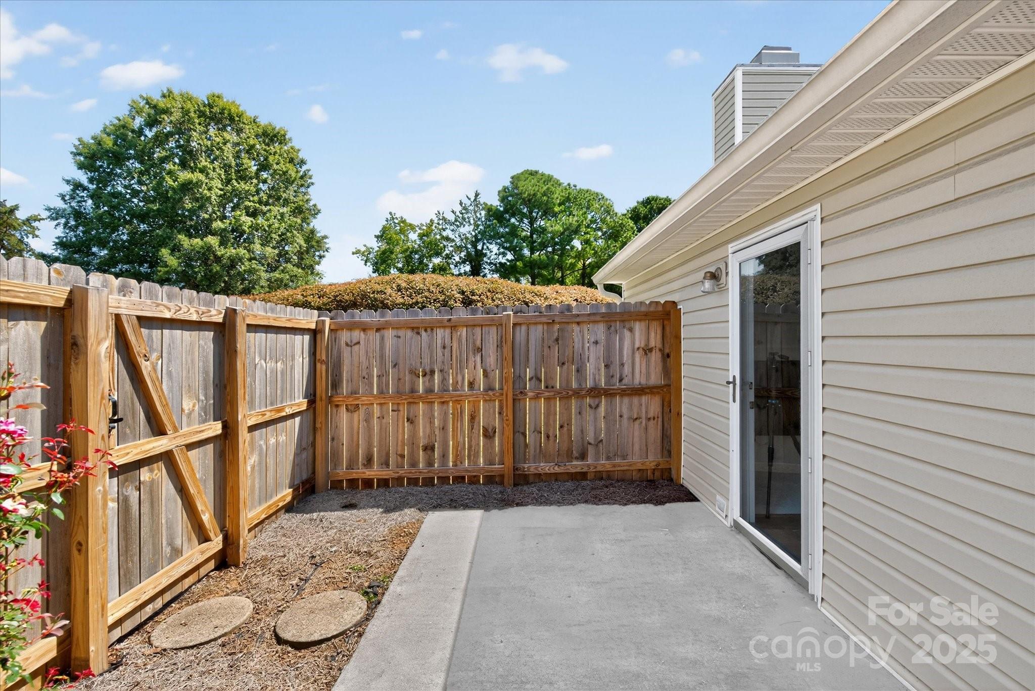 10935 Winterbourne Court