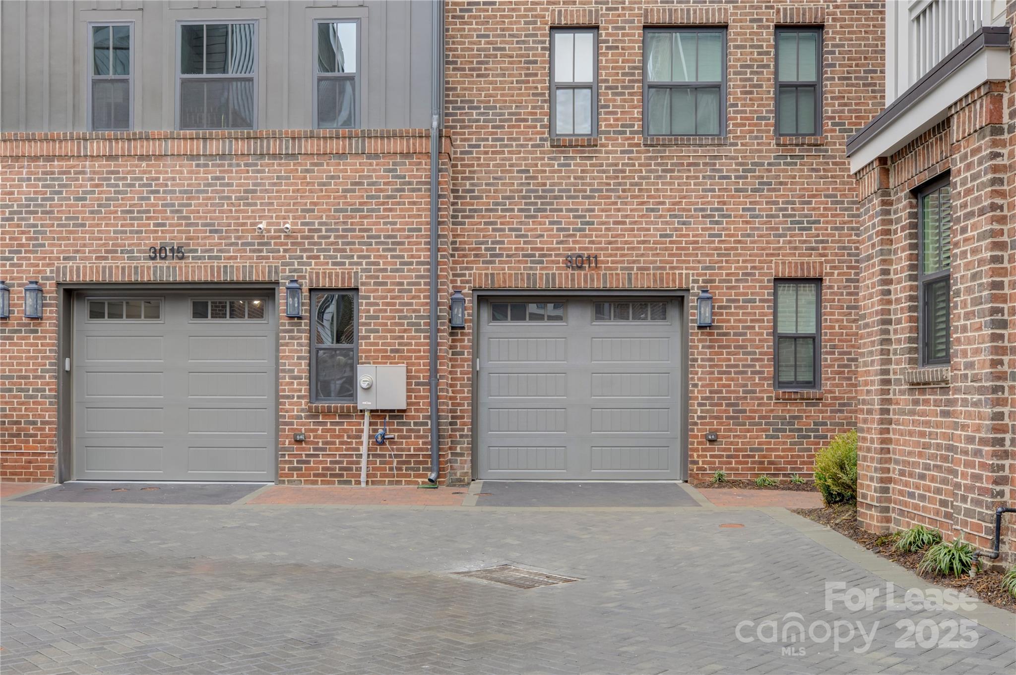 3015 Pinehurst Place