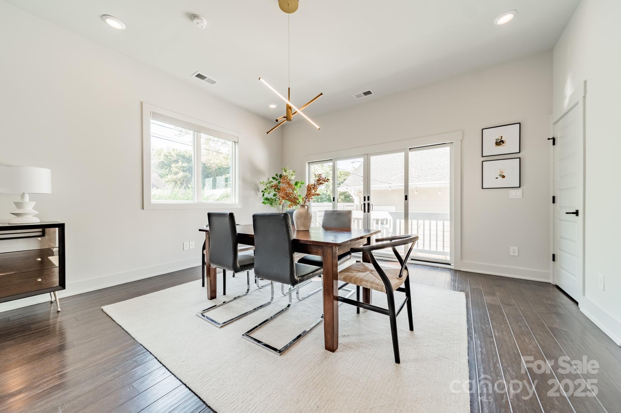 932 Van Every Street