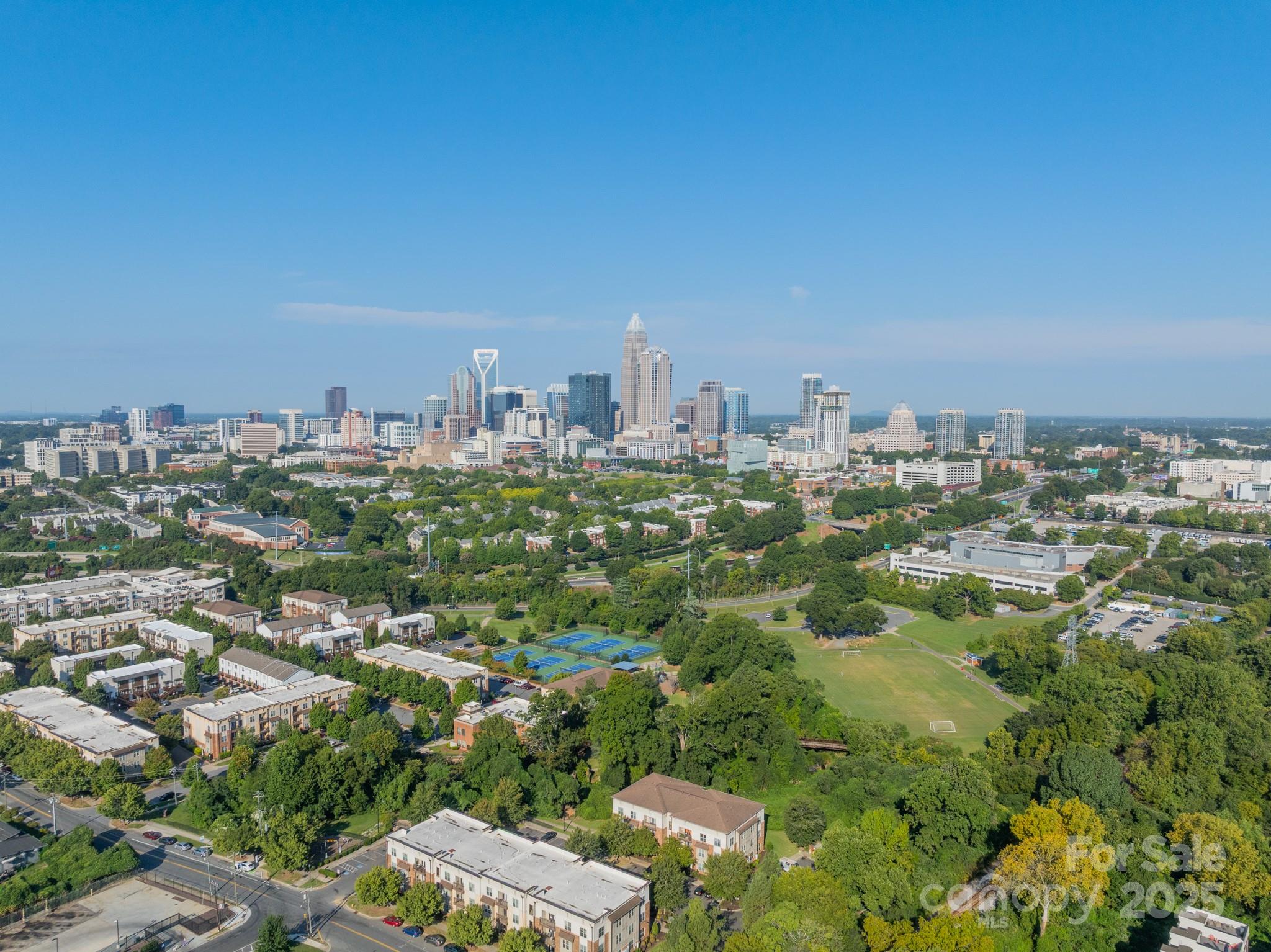 932 Van Every Street