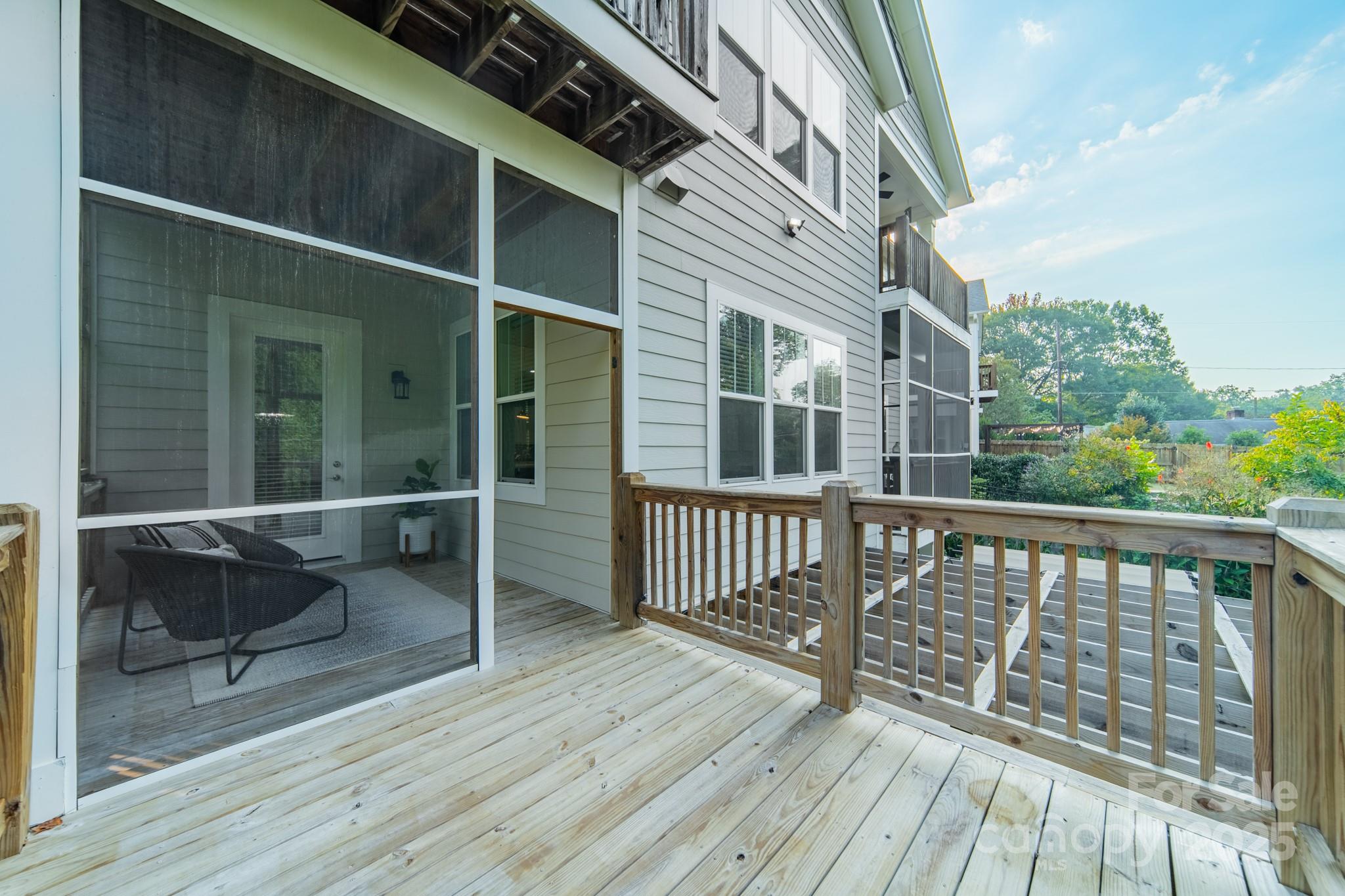 5230 Valley Stream Road