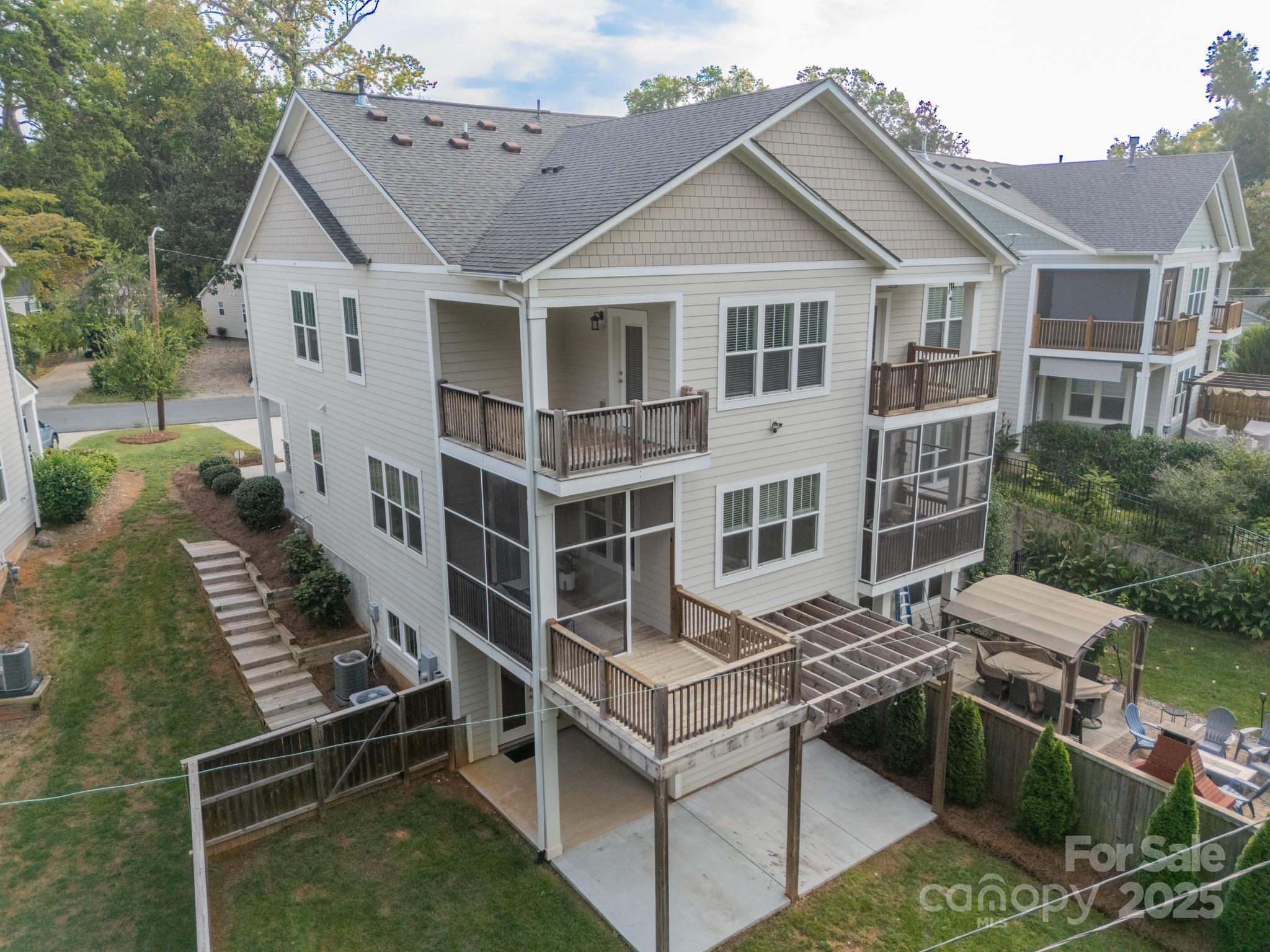 5230 Valley Stream Road