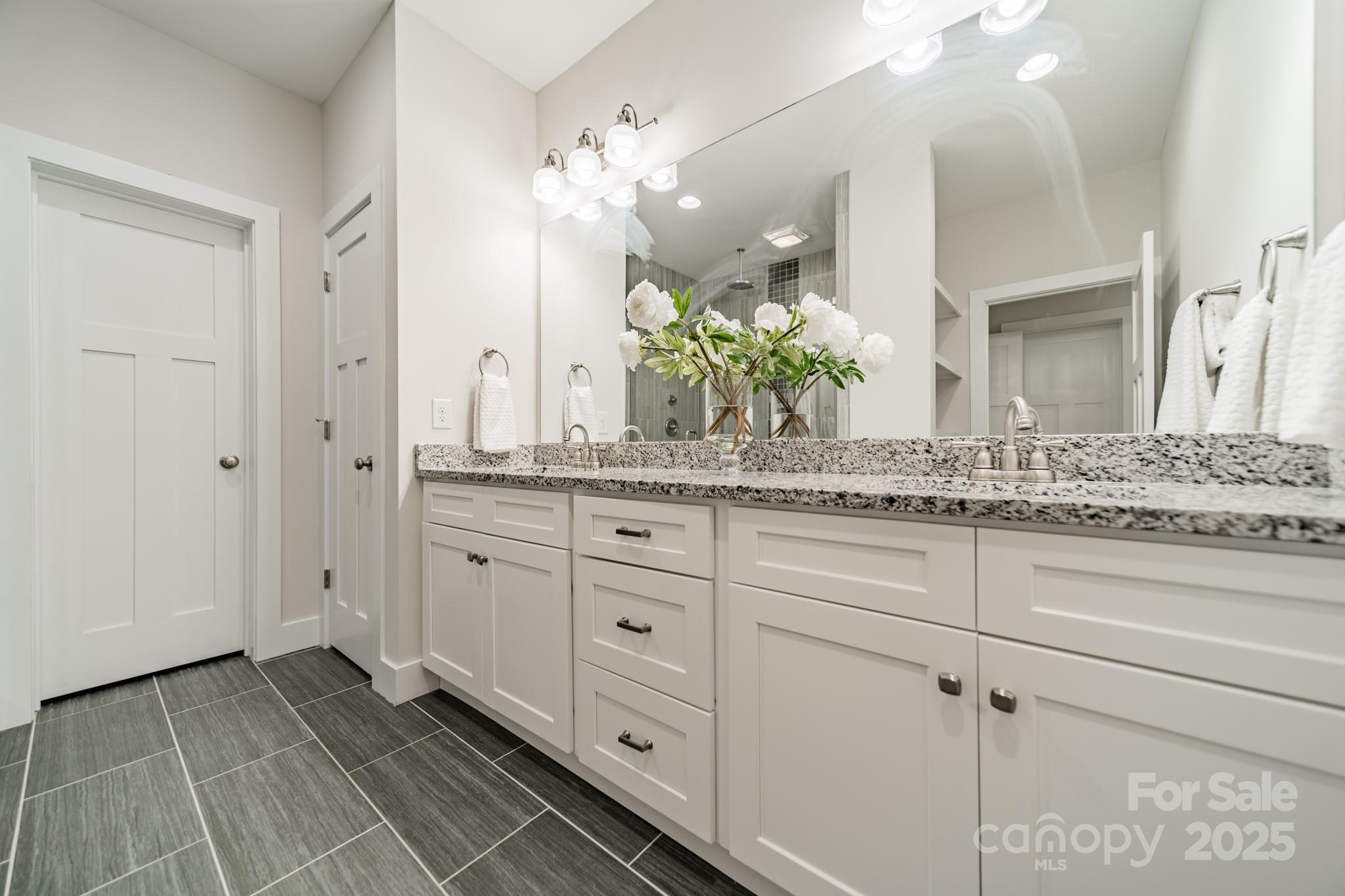 5230 Valley Stream Road