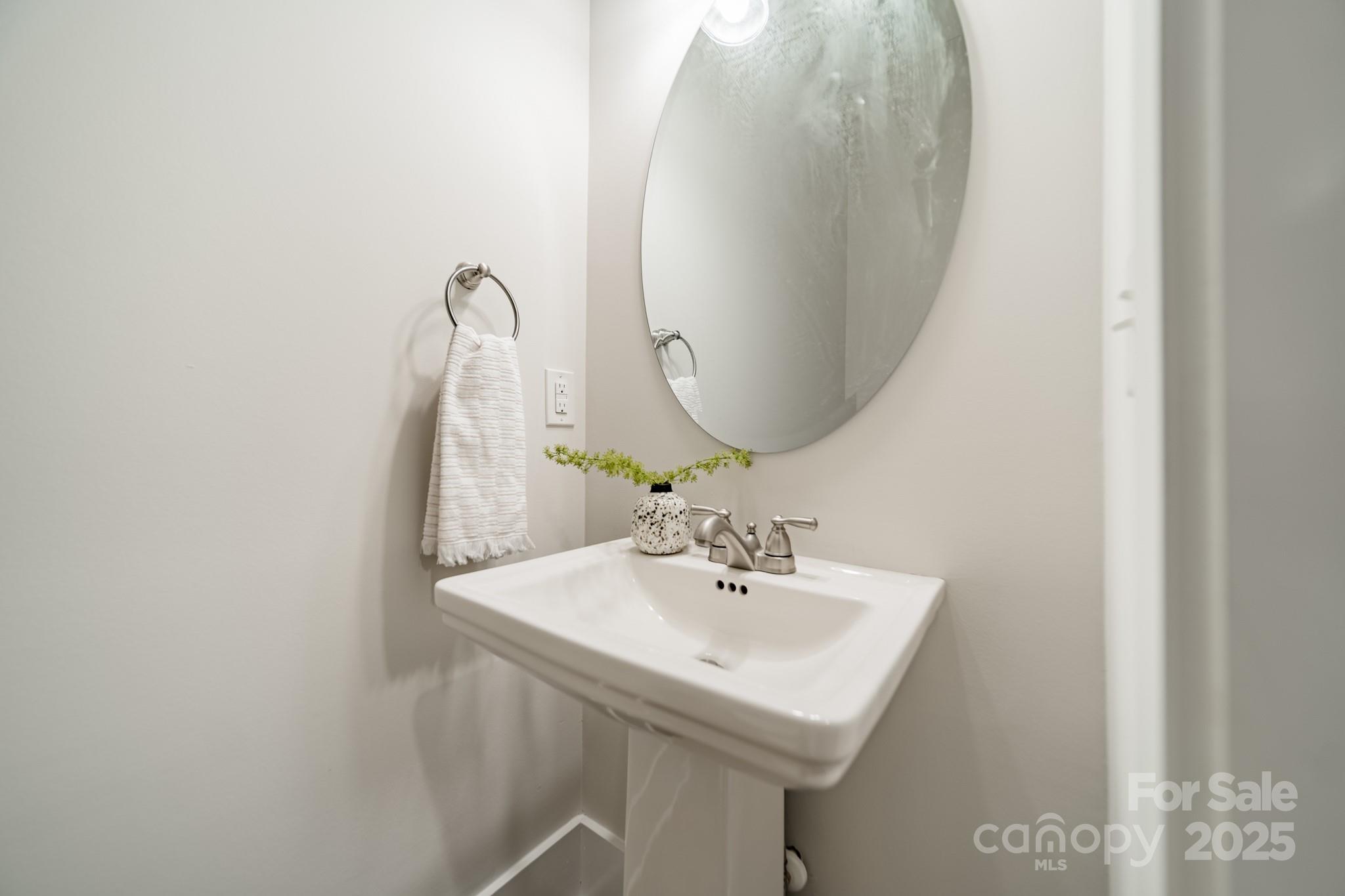 5230 Valley Stream Road