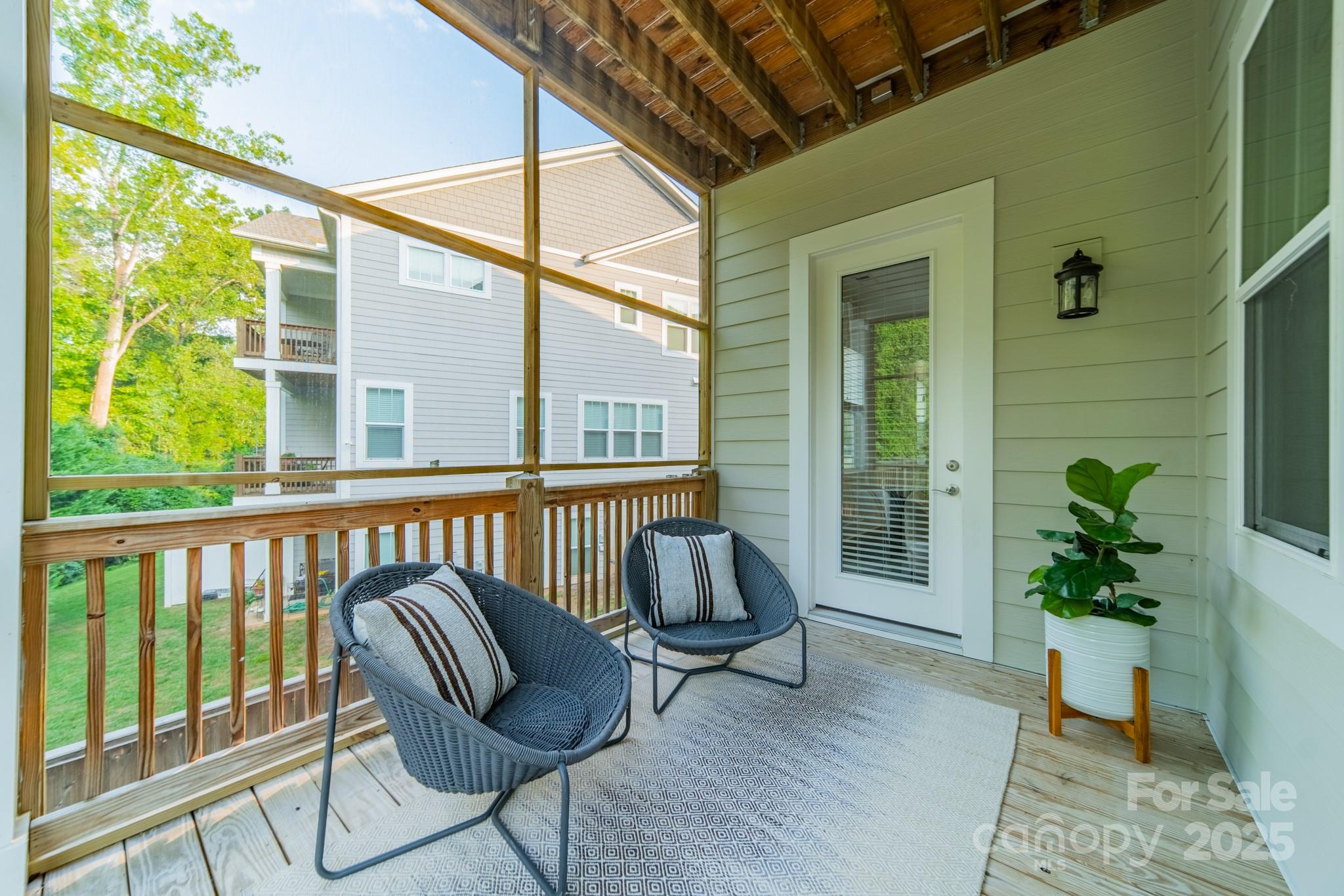 5230 Valley Stream Road