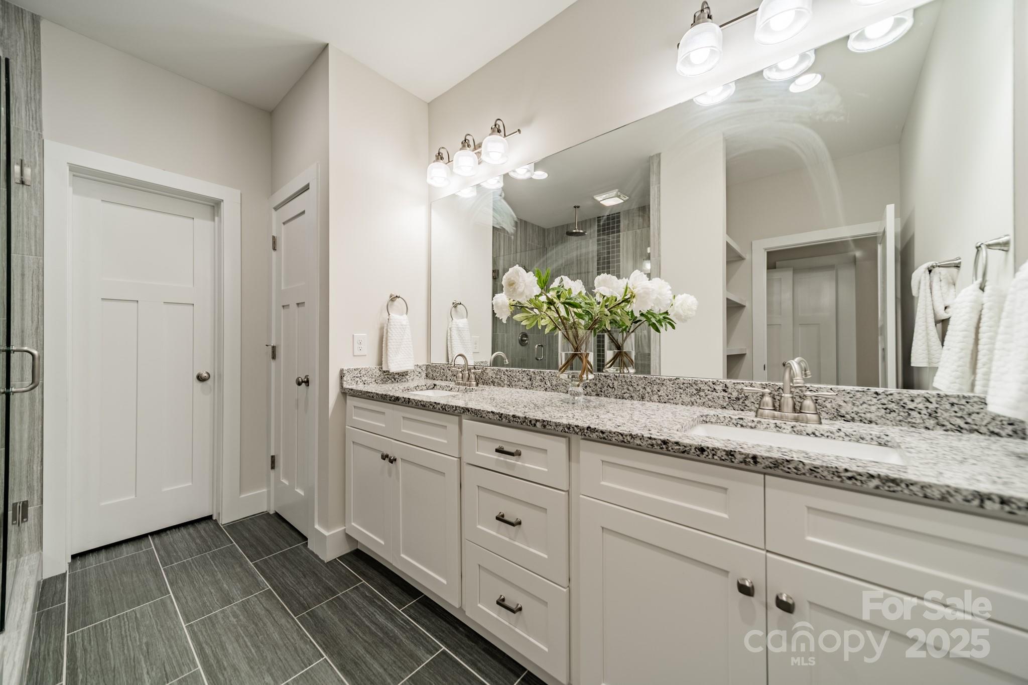 5230 Valley Stream Road