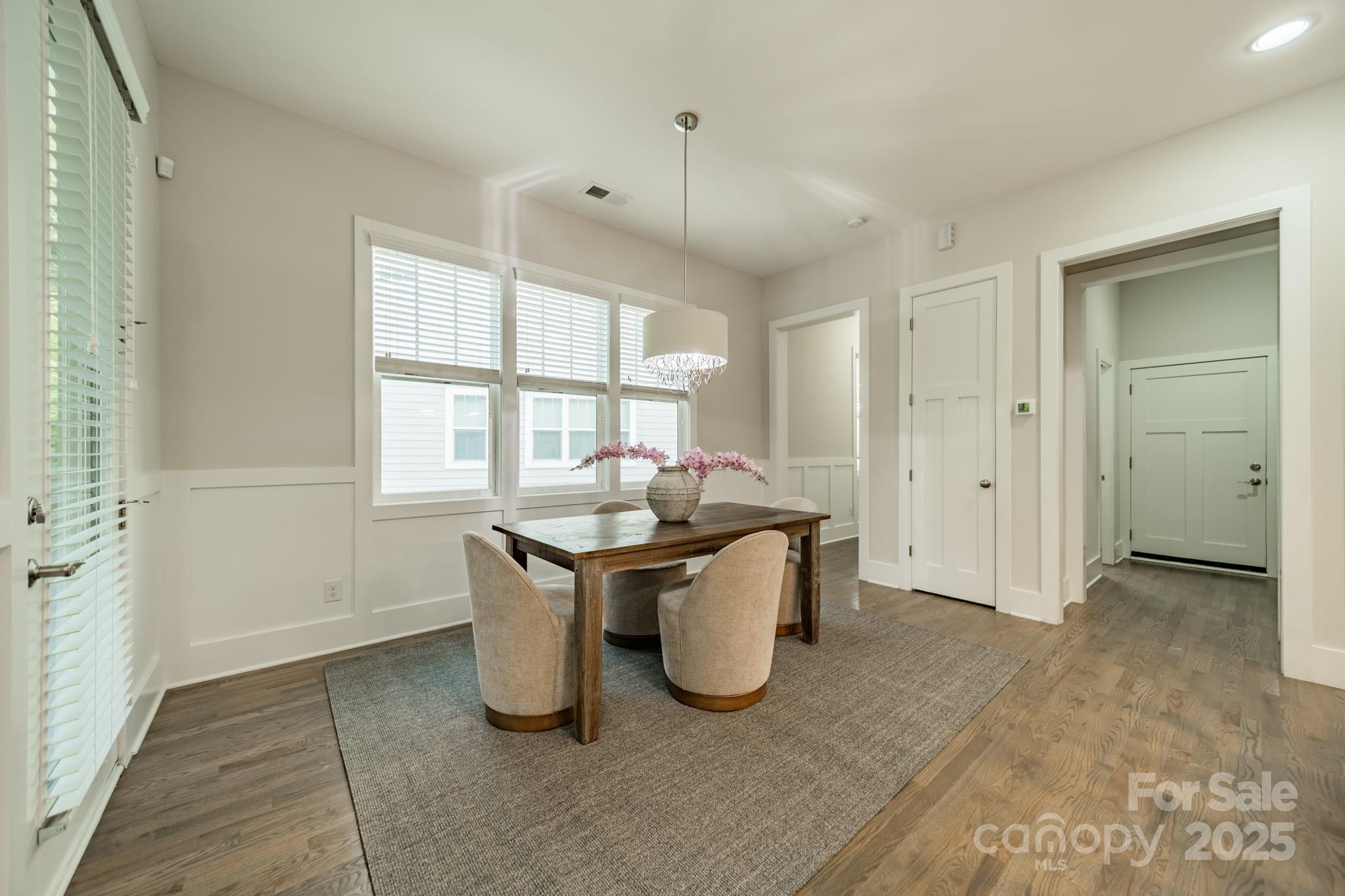 5230 Valley Stream Road