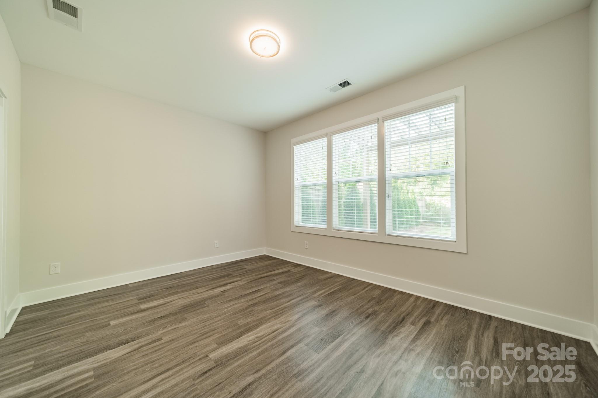 5230 Valley Stream Road