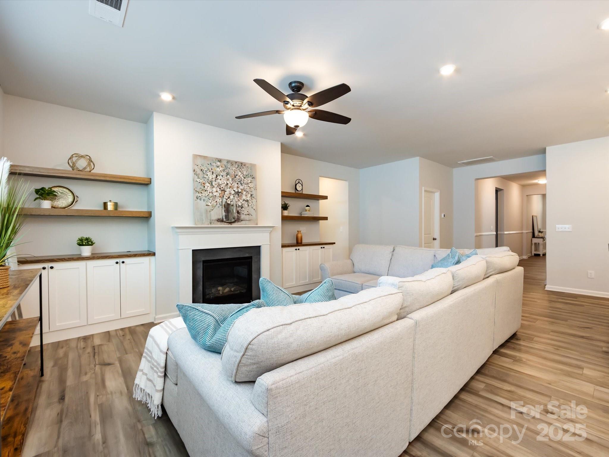 5010 Kinsbridge Drive