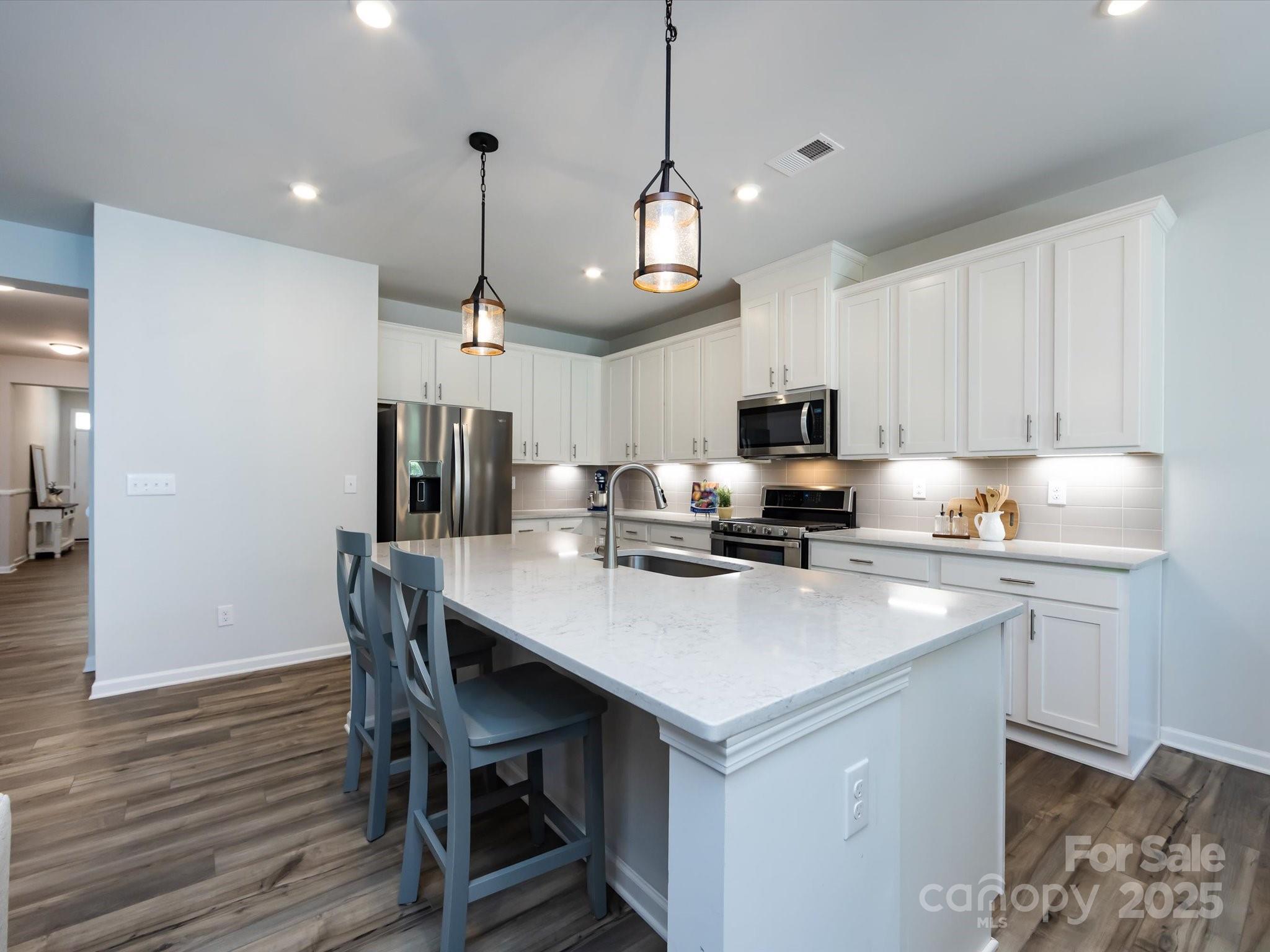 5010 Kinsbridge Drive