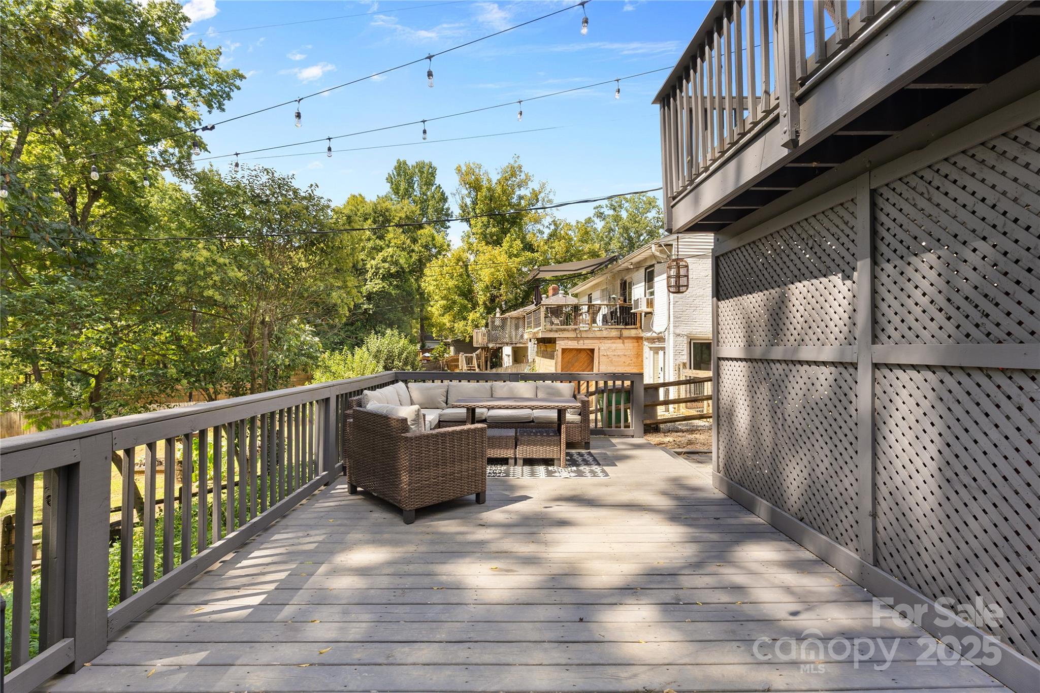 5128 Valley Stream Road