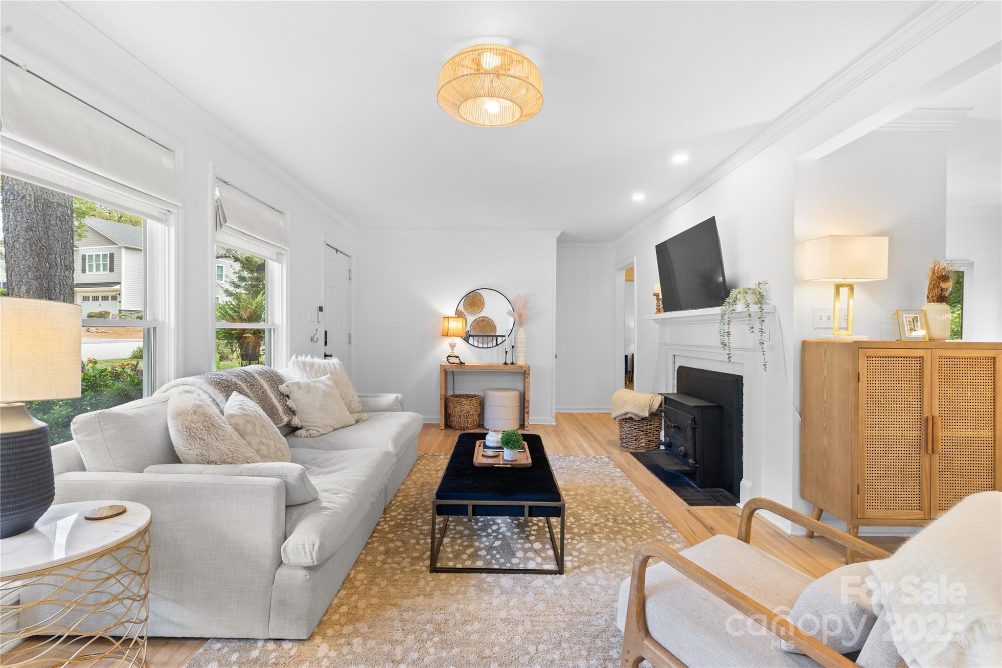 5128 Valley Stream Road