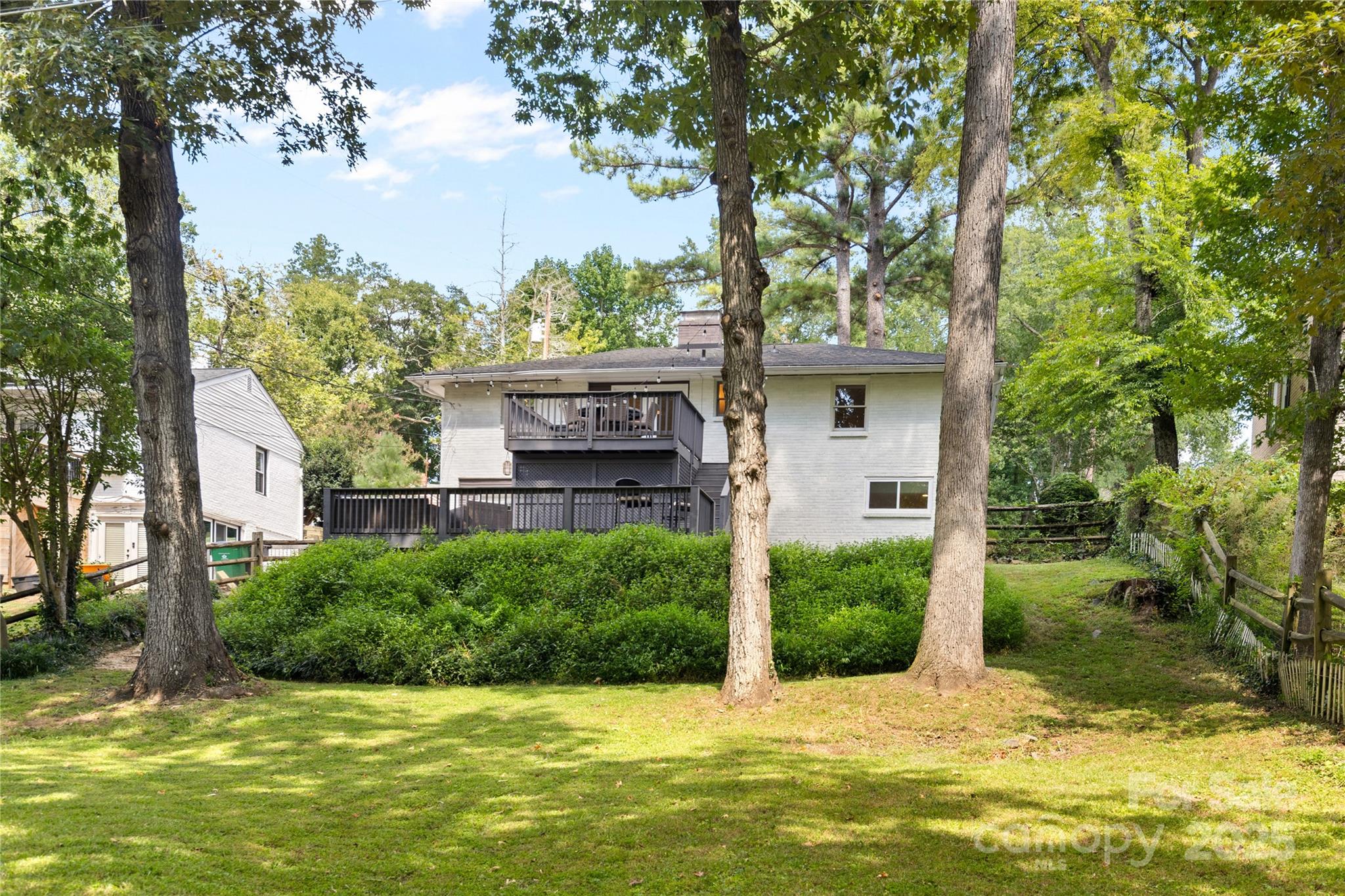 5128 Valley Stream Road