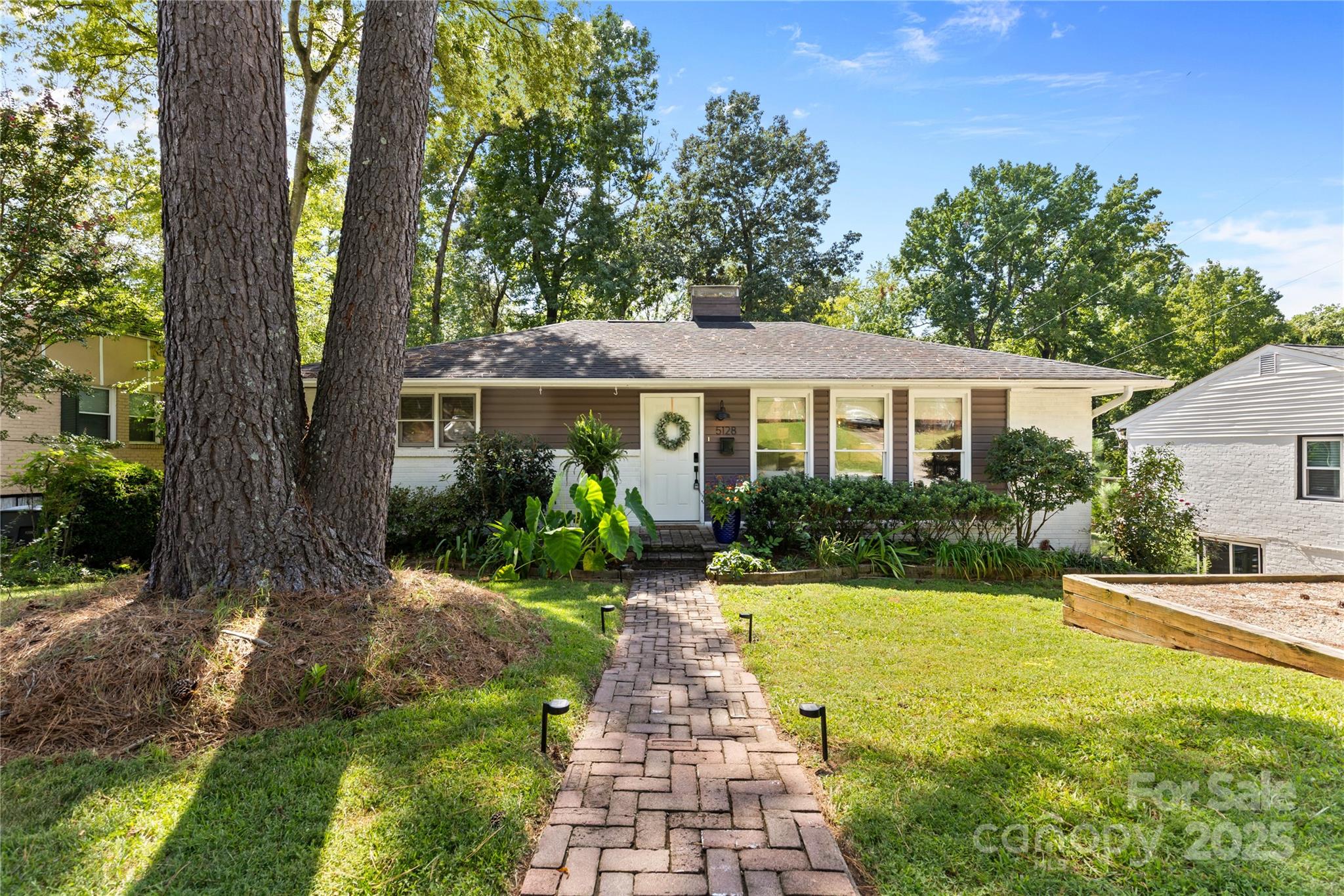 5128 Valley Stream Road