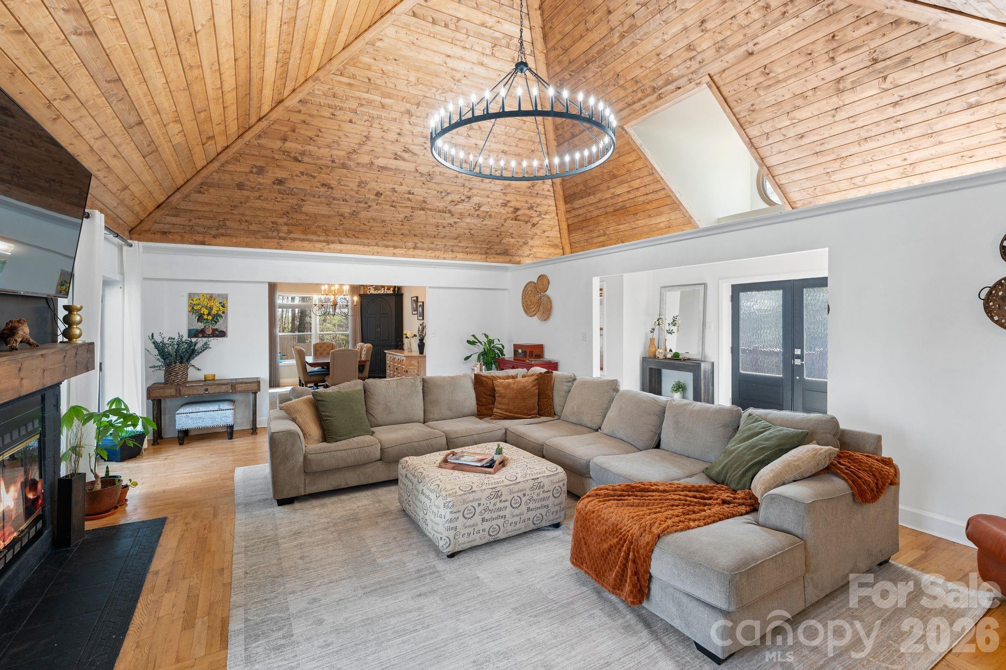 214 Ridgeway Drive