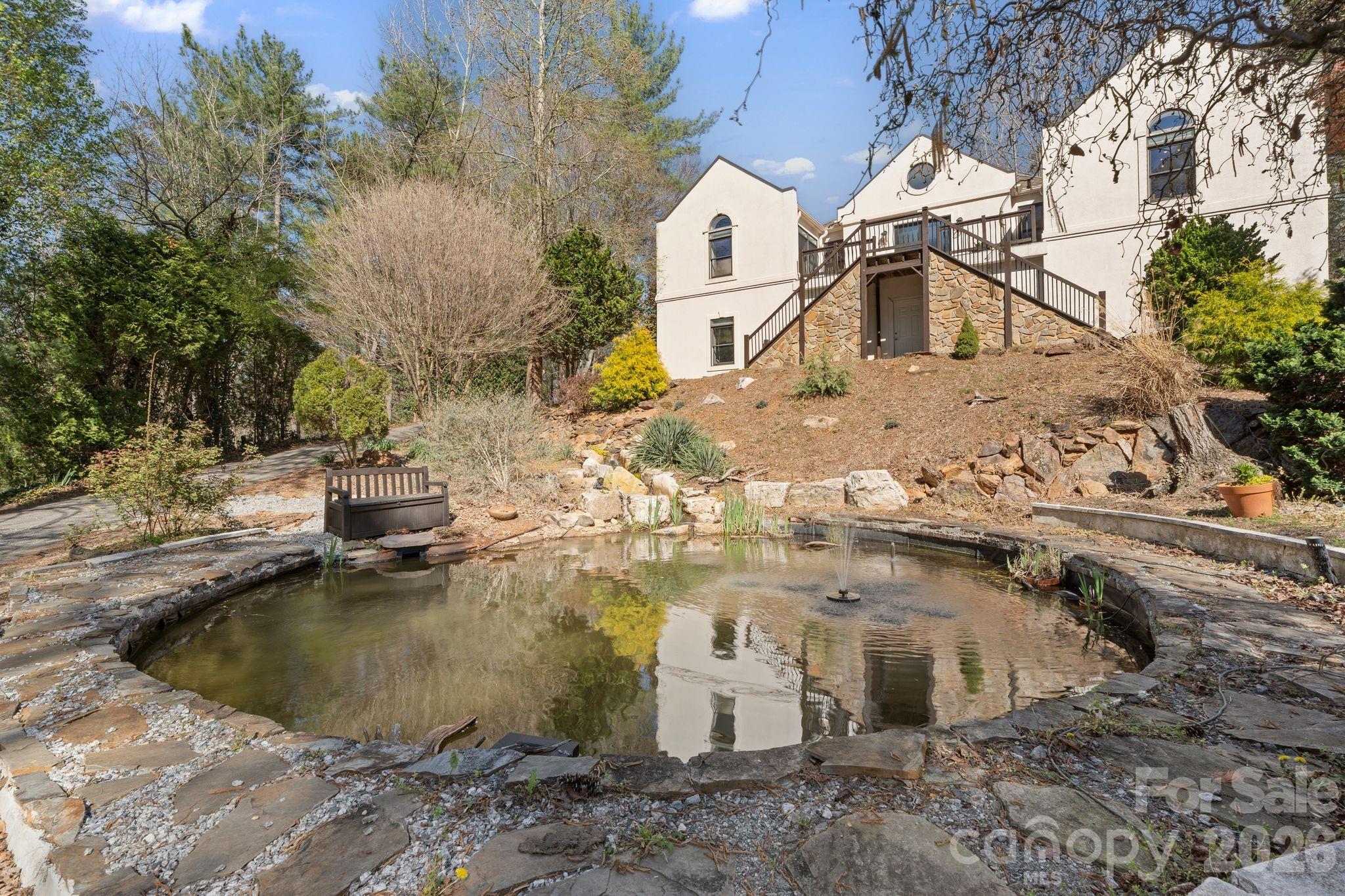 214 Ridgeway Drive