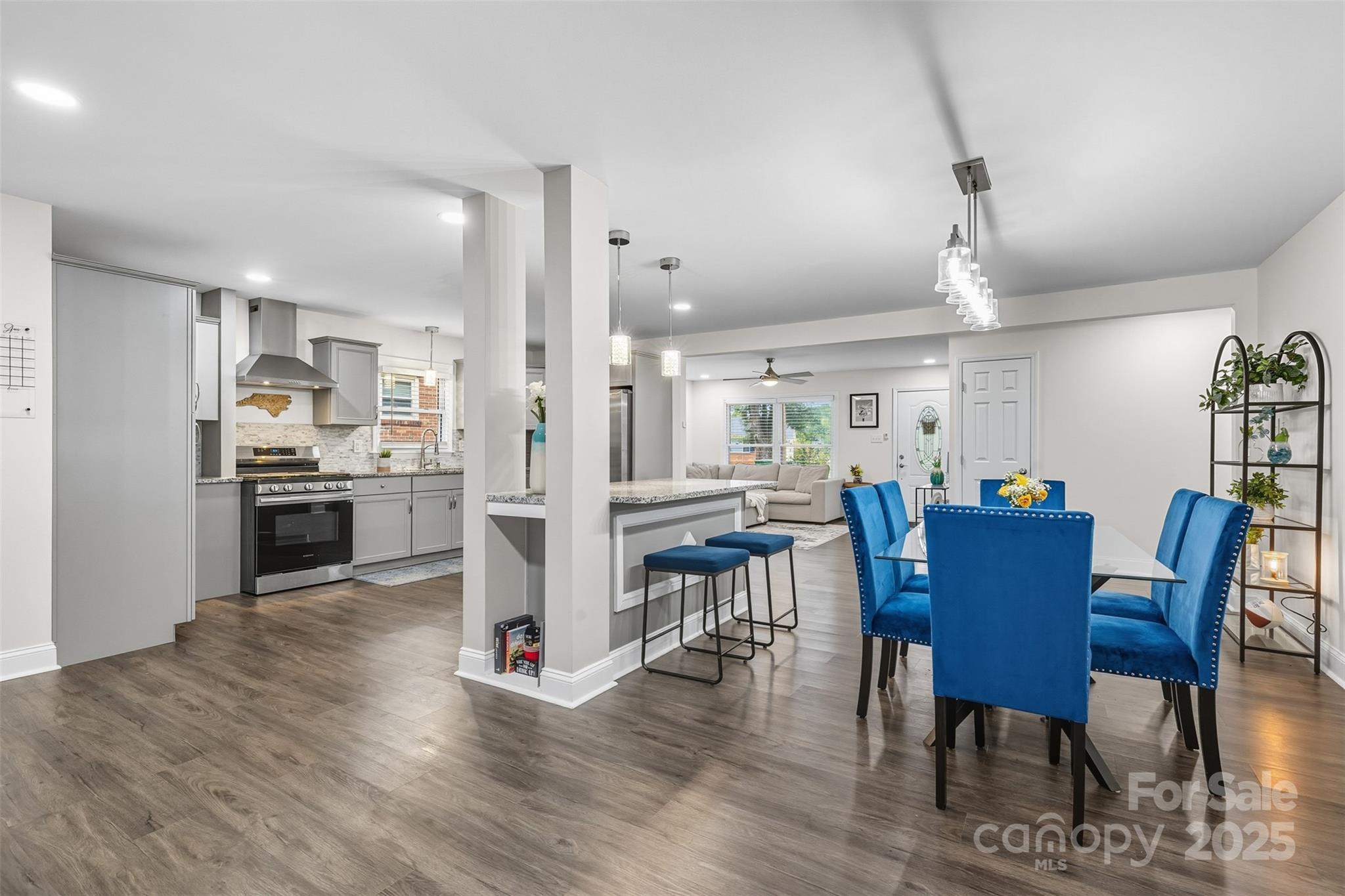 1901 Crestdale Drive