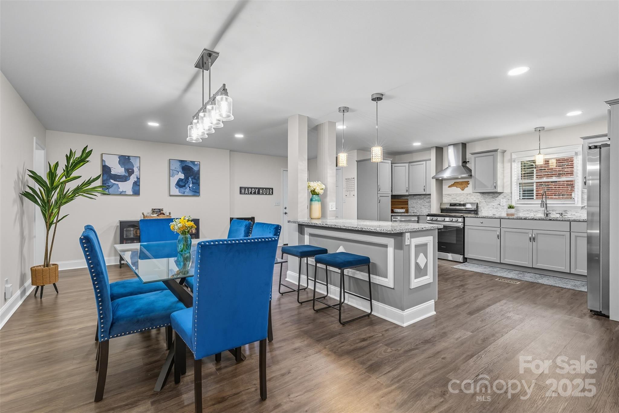 1901 Crestdale Drive