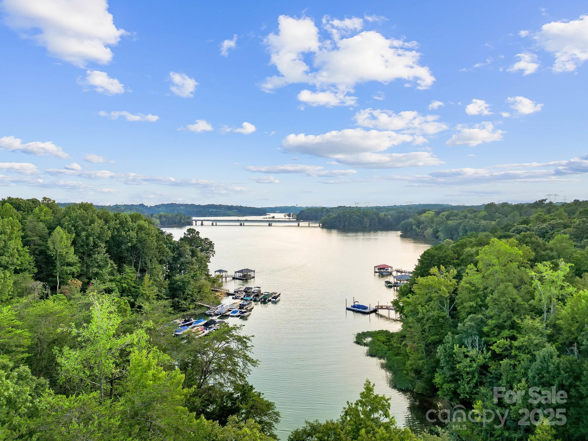 409 Stonewater Bay Lane