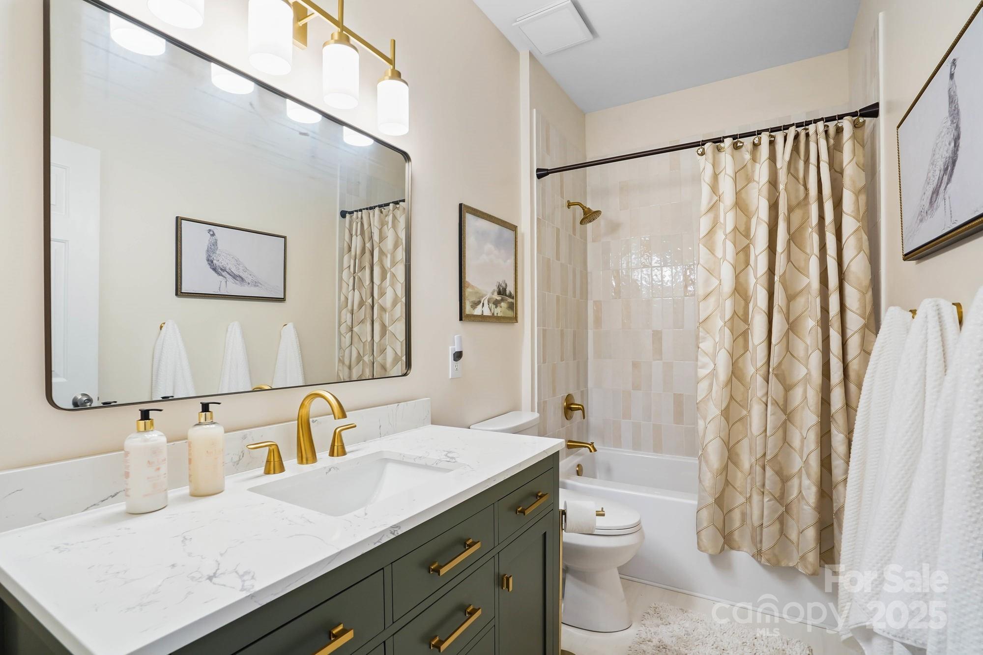 409 Stonewater Bay Lane