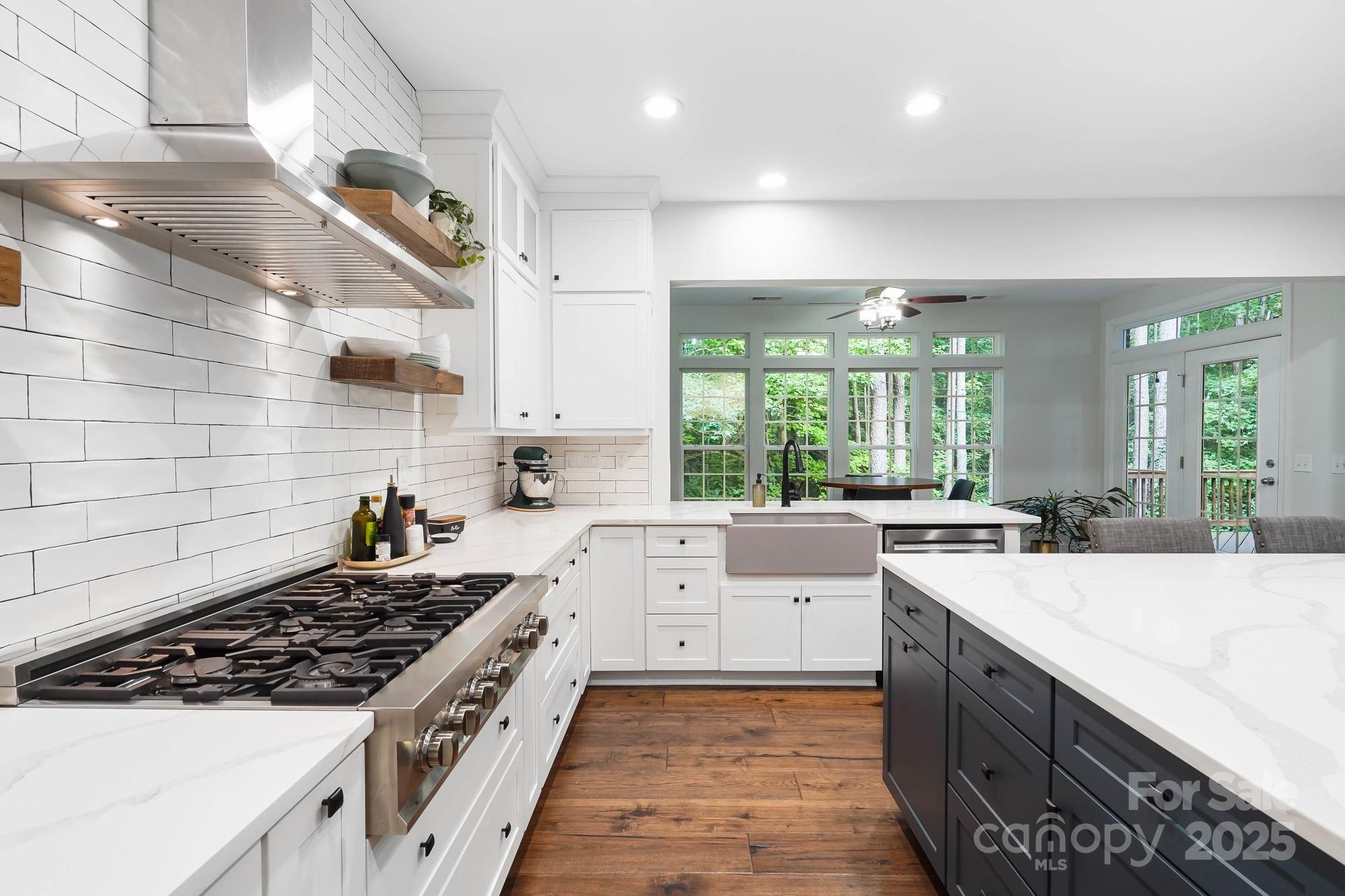 409 Stonewater Bay Lane