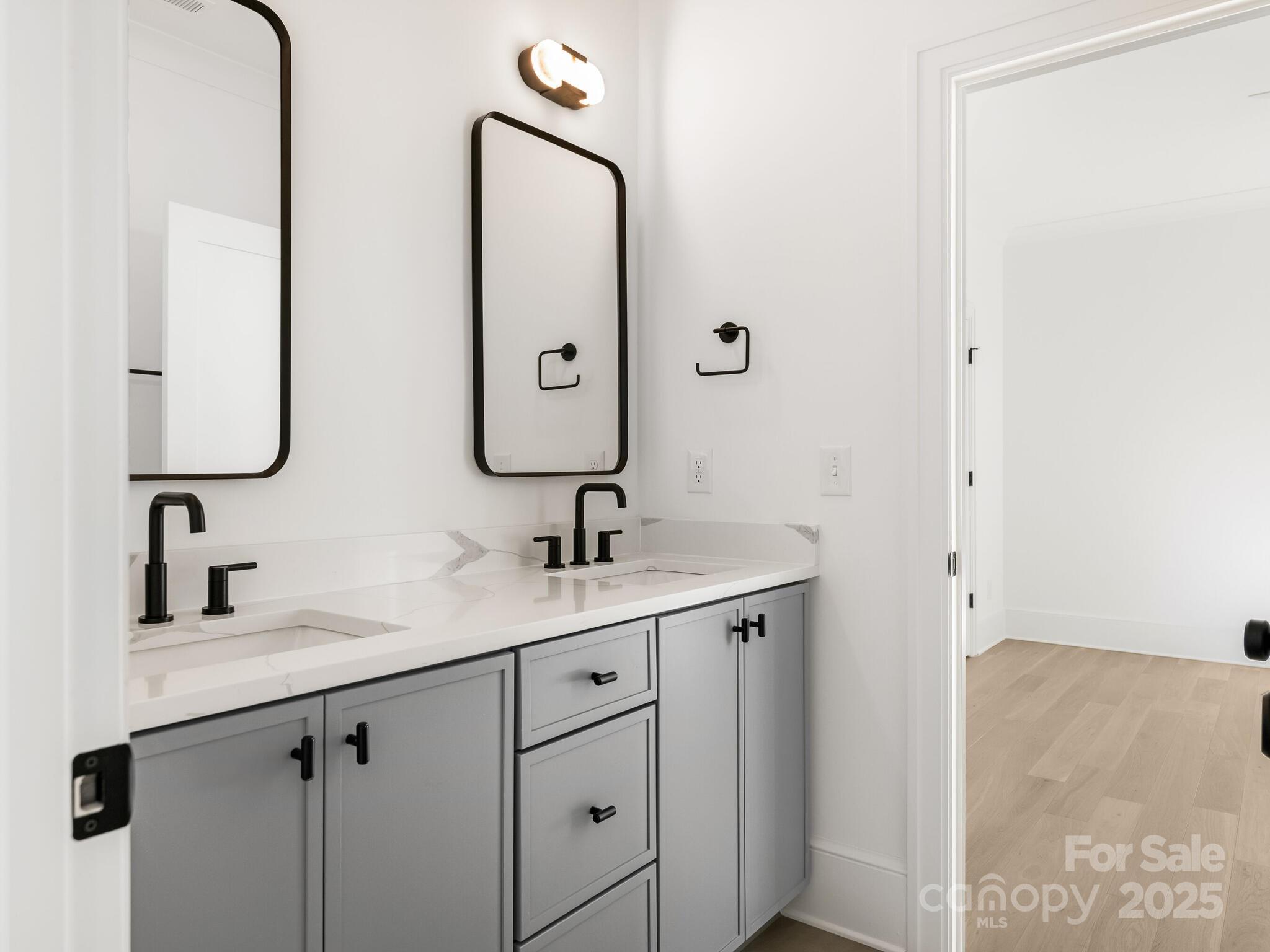 1511 Cavendish Court