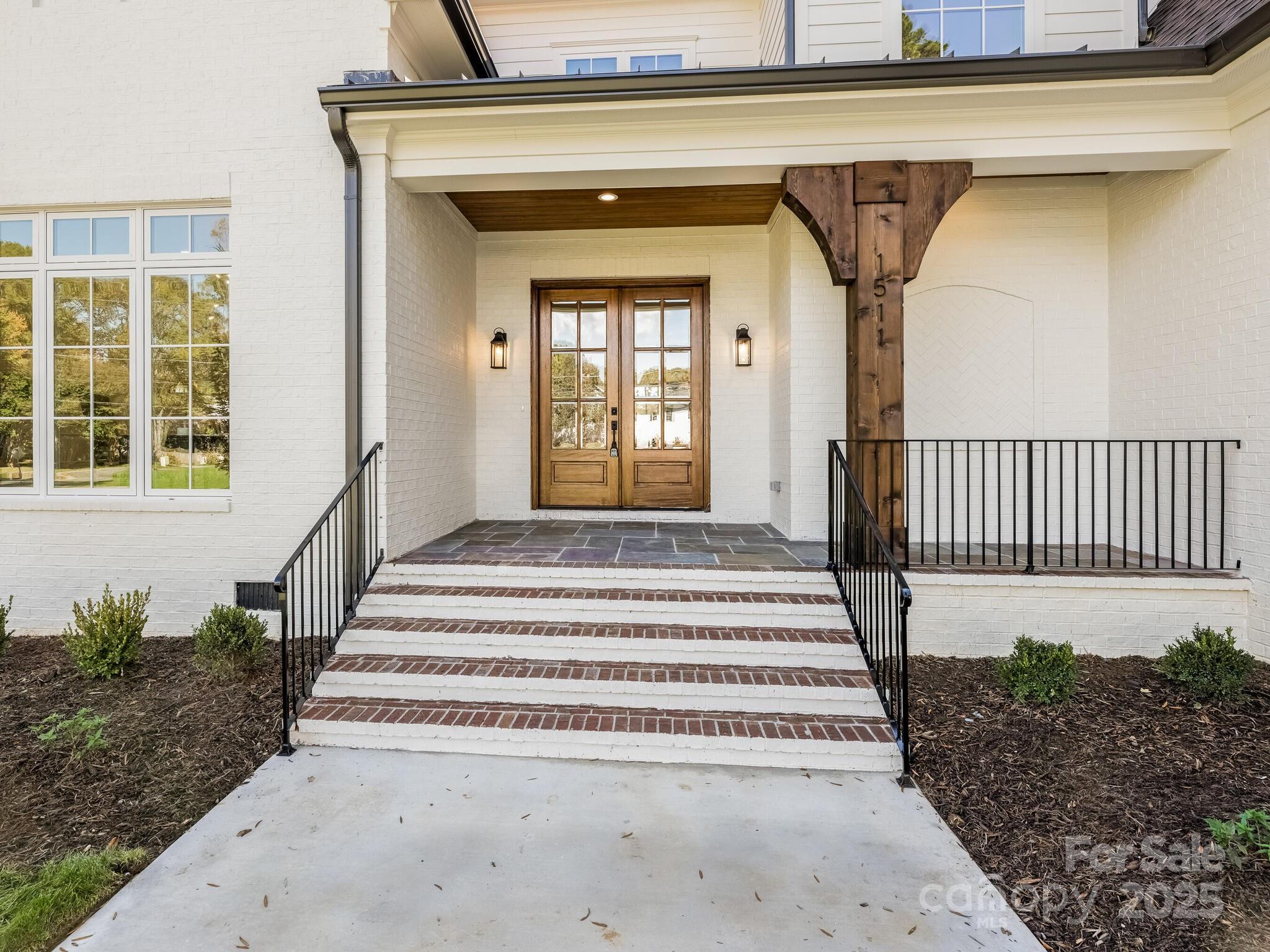 1511 Cavendish Court