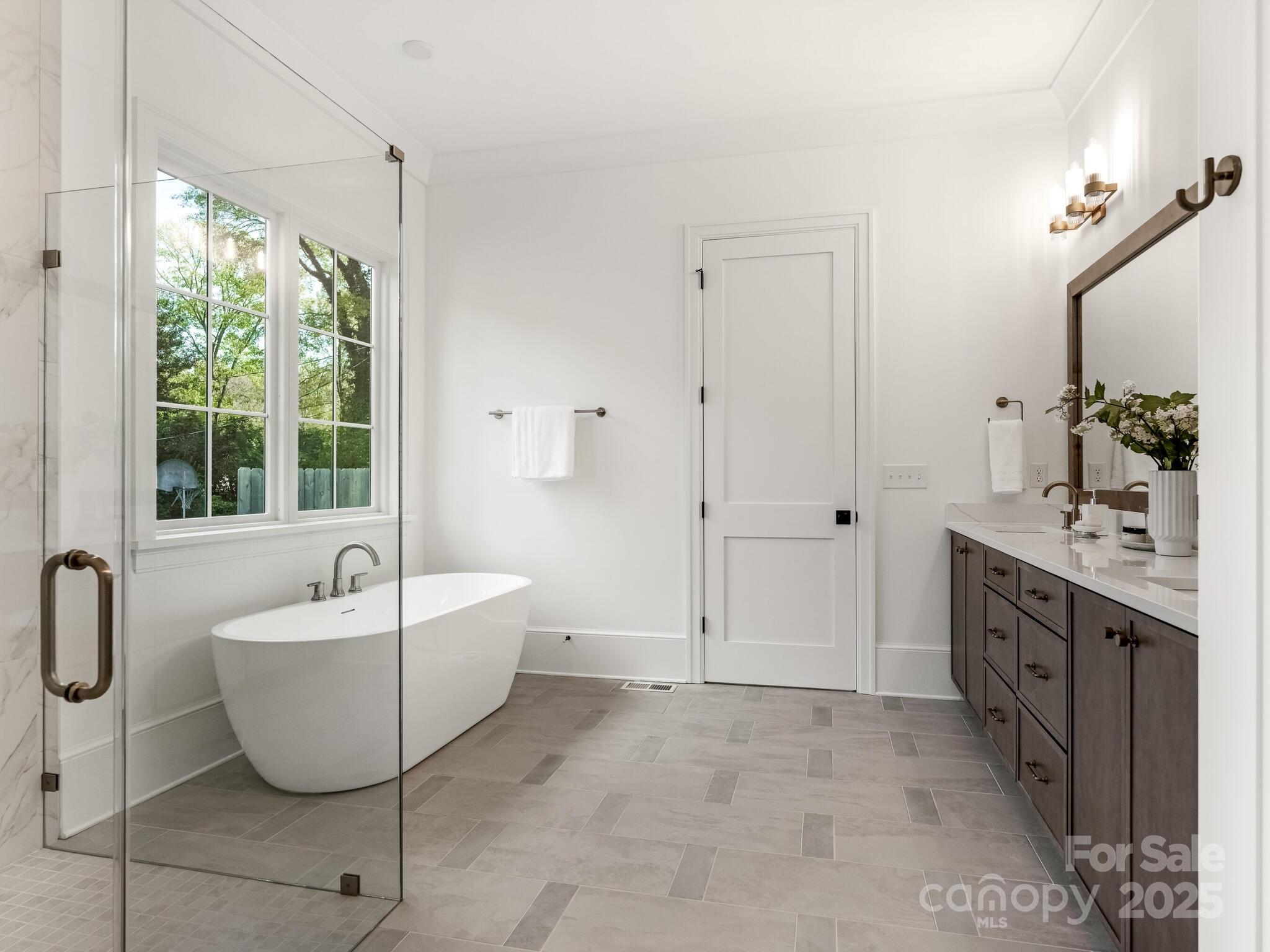 1511 Cavendish Court