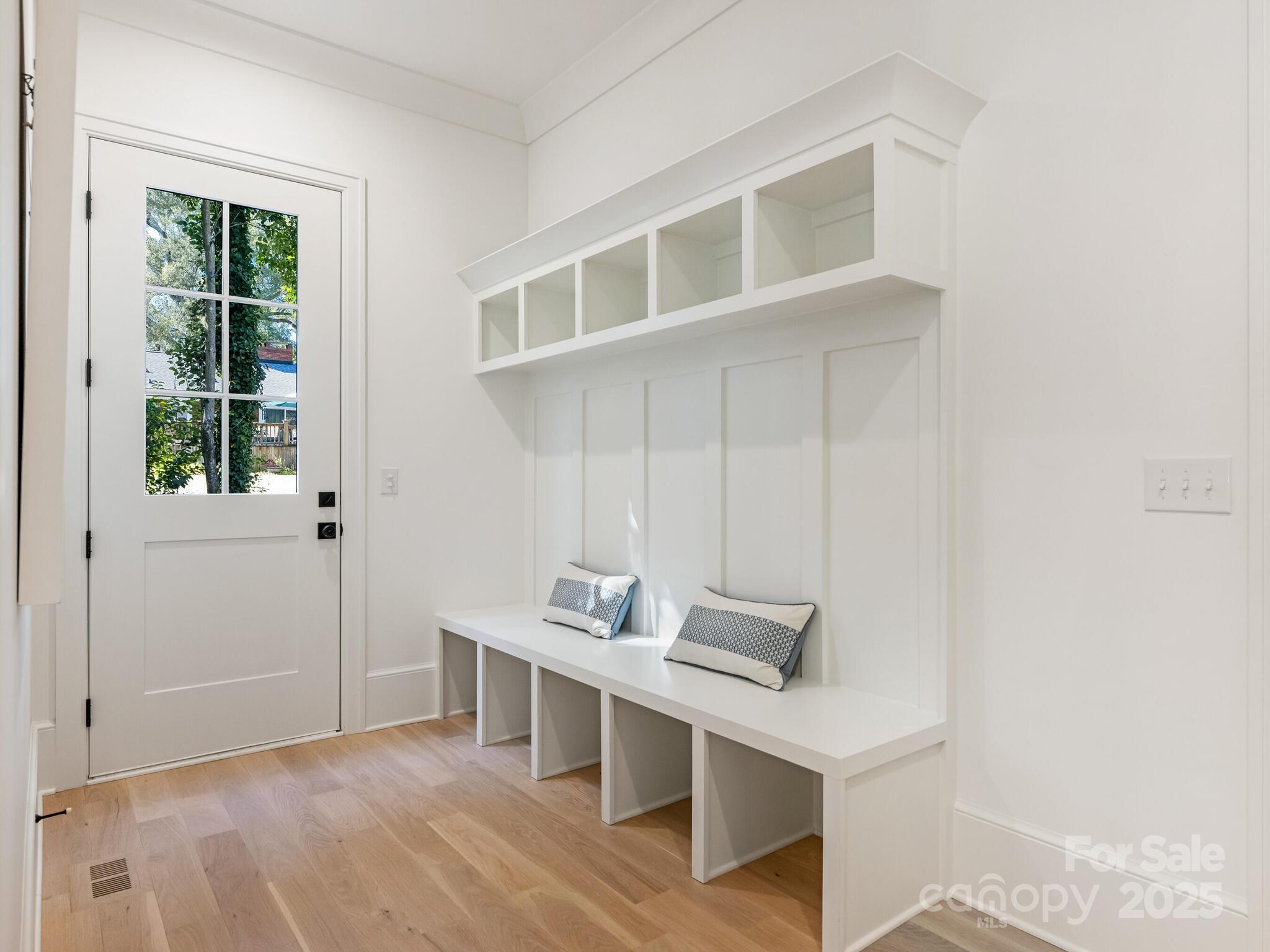 1511 Cavendish Court