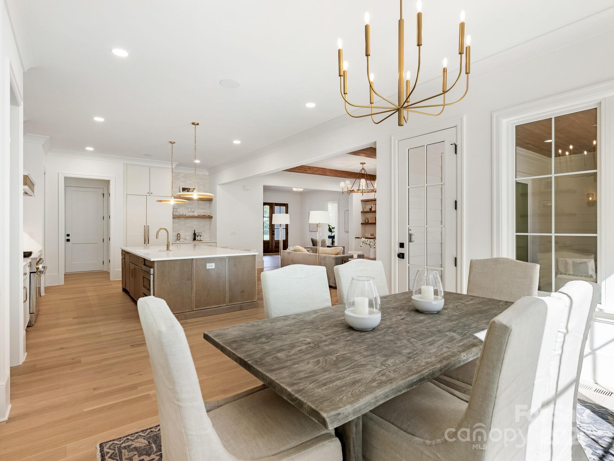 1511 Cavendish Court