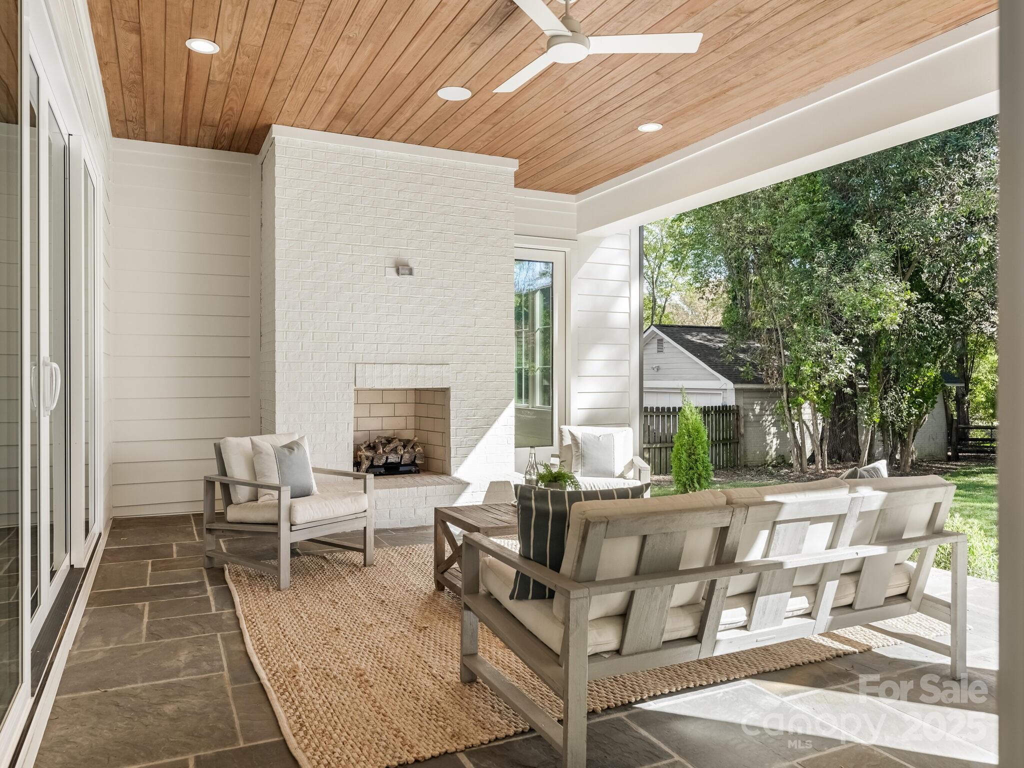 1511 Cavendish Court