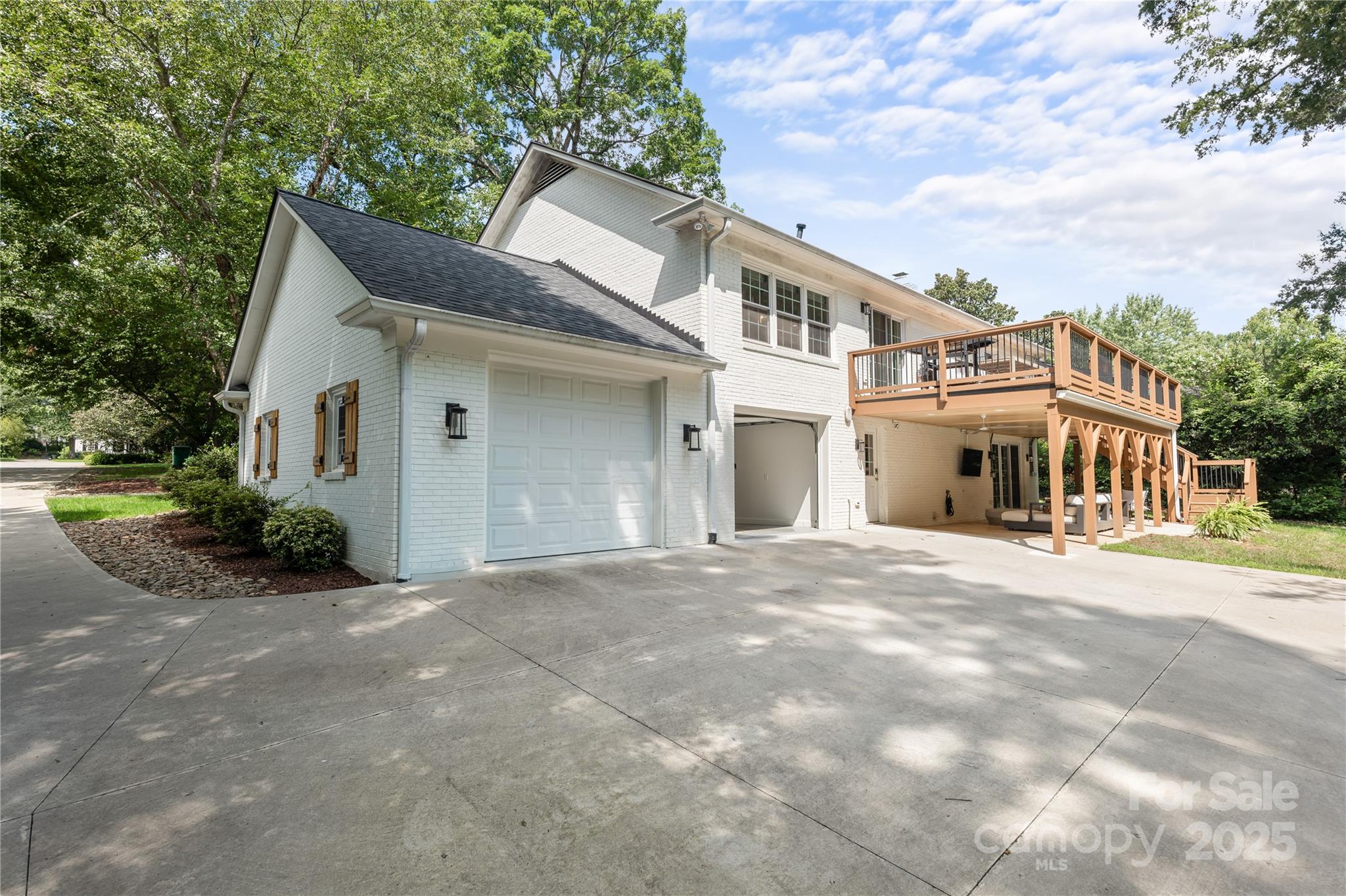 3101 Brookridge Lane