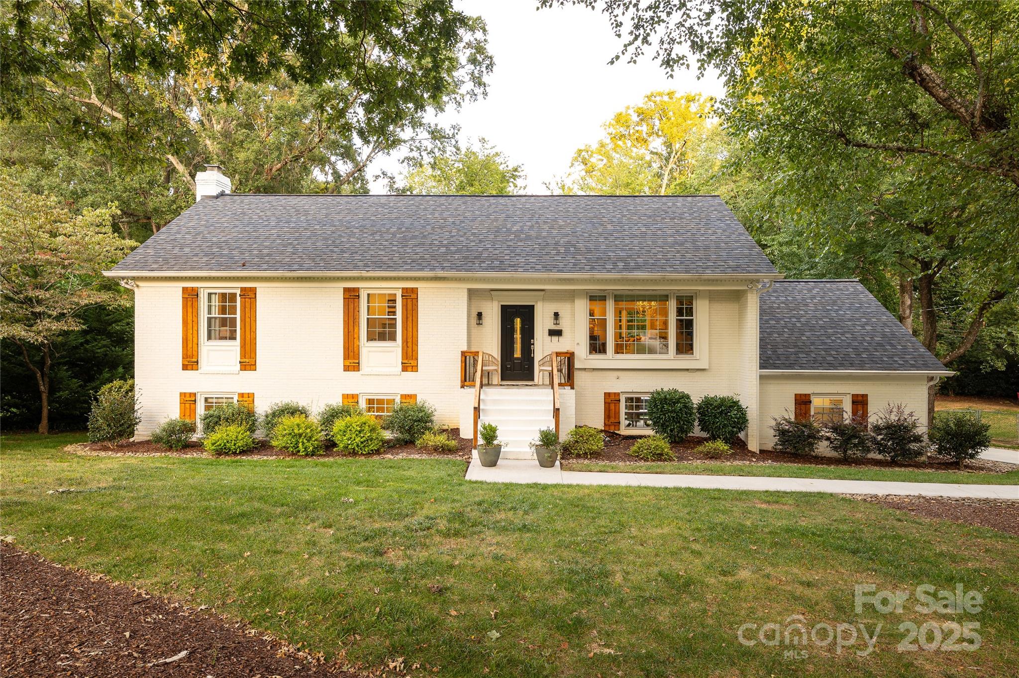 3101 Brookridge Lane