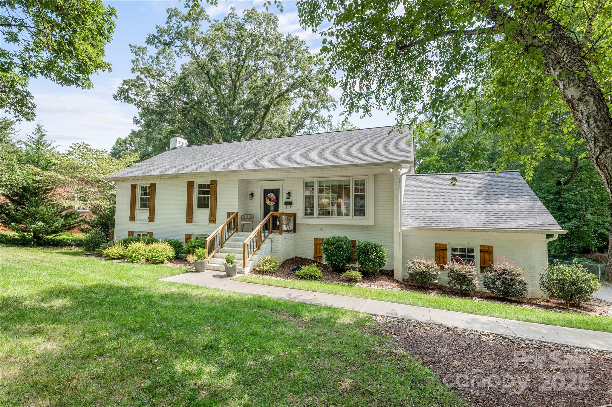 3101 Brookridge Lane