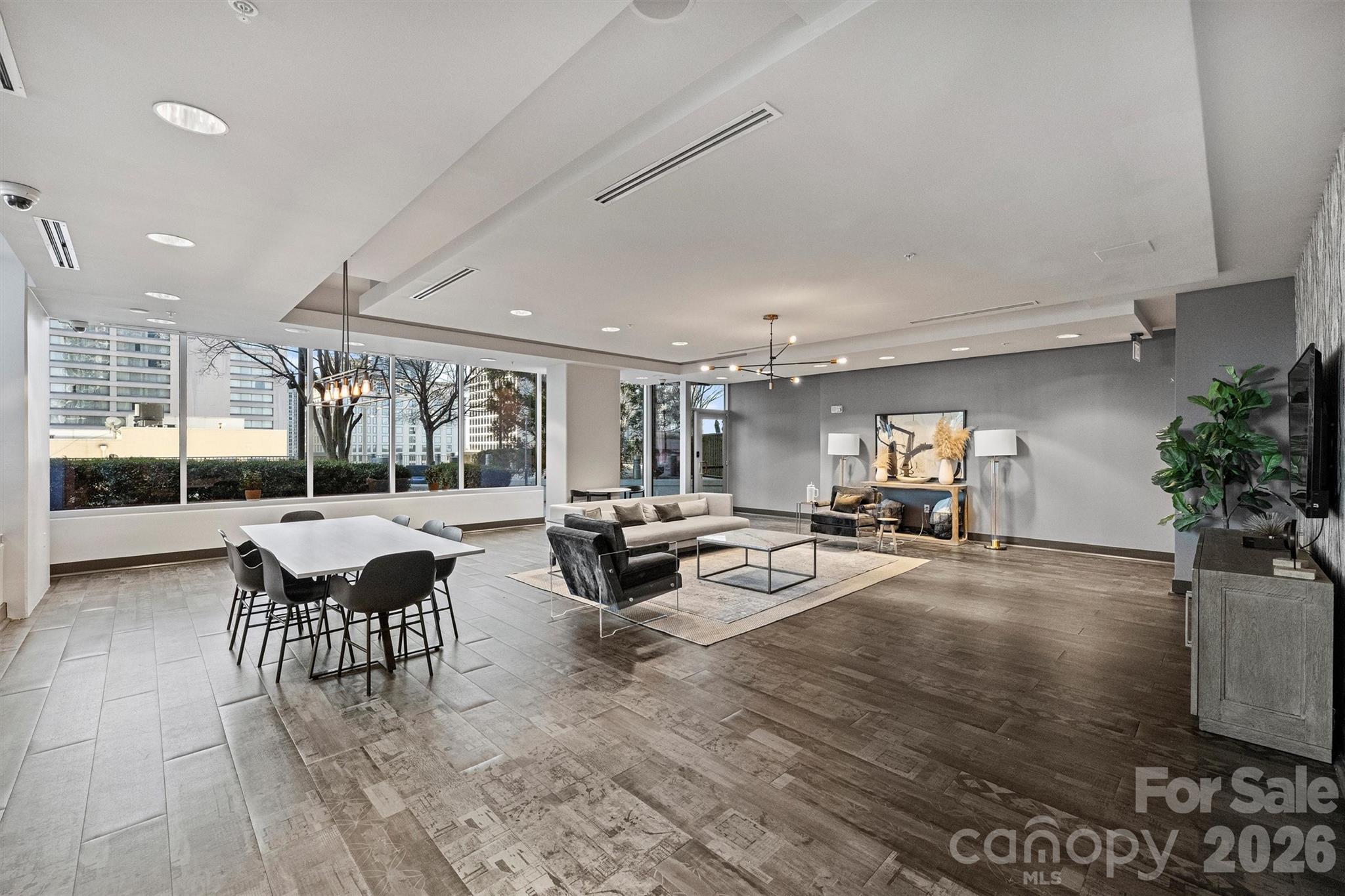 210 N Church Street Unit: 1506